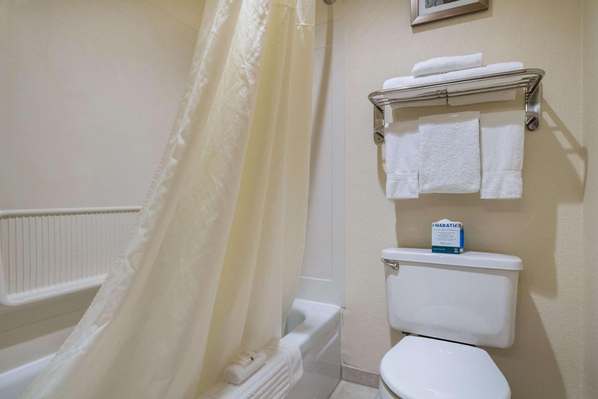 Quality Inn & Suites Silverdale Bangor-Keyport gallery photo in Silverdale, WA — image 11