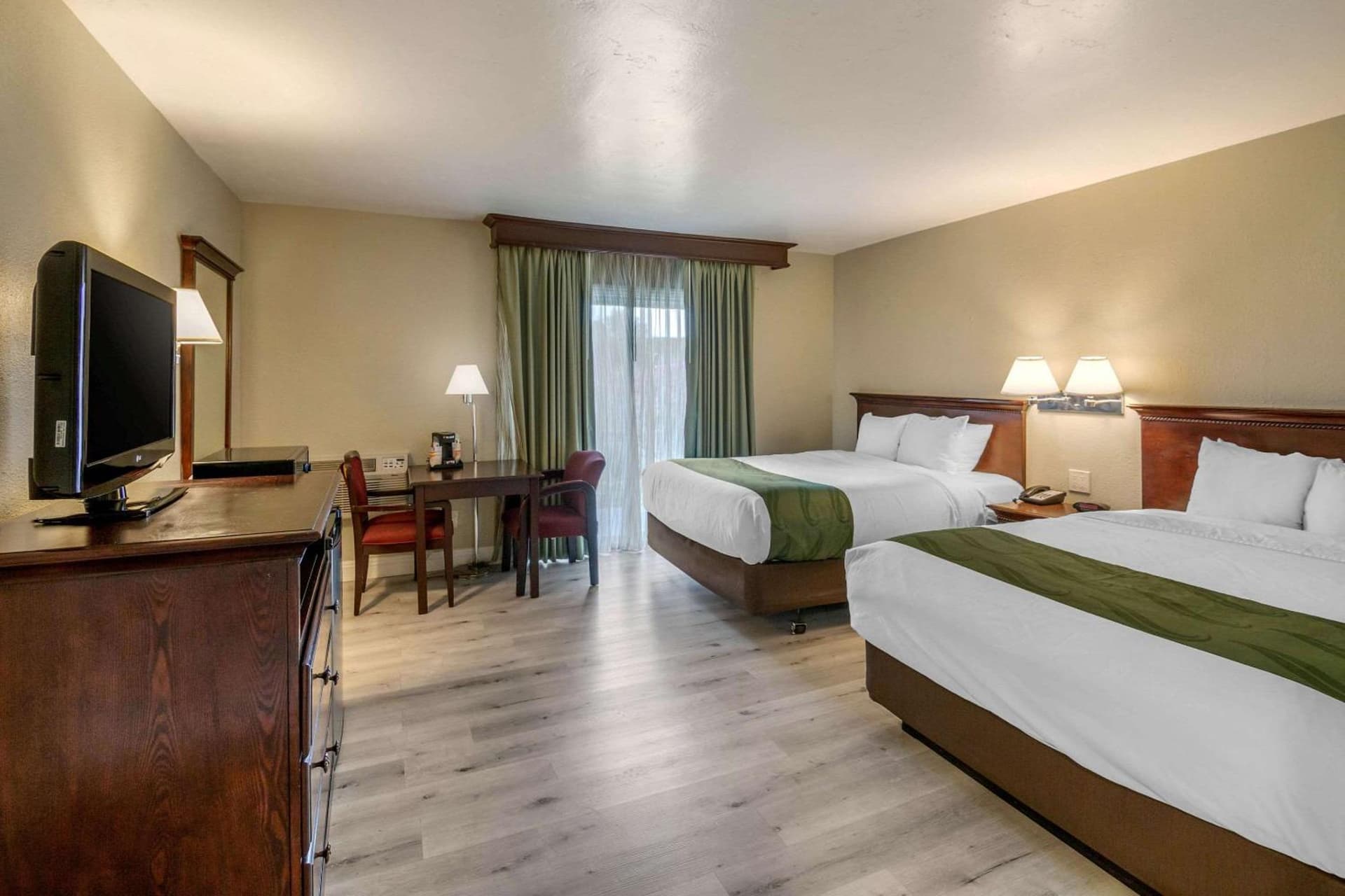Quality Inn & Suites El Cajon San Diego East gallery photo in El Cajon, CA — image 4
