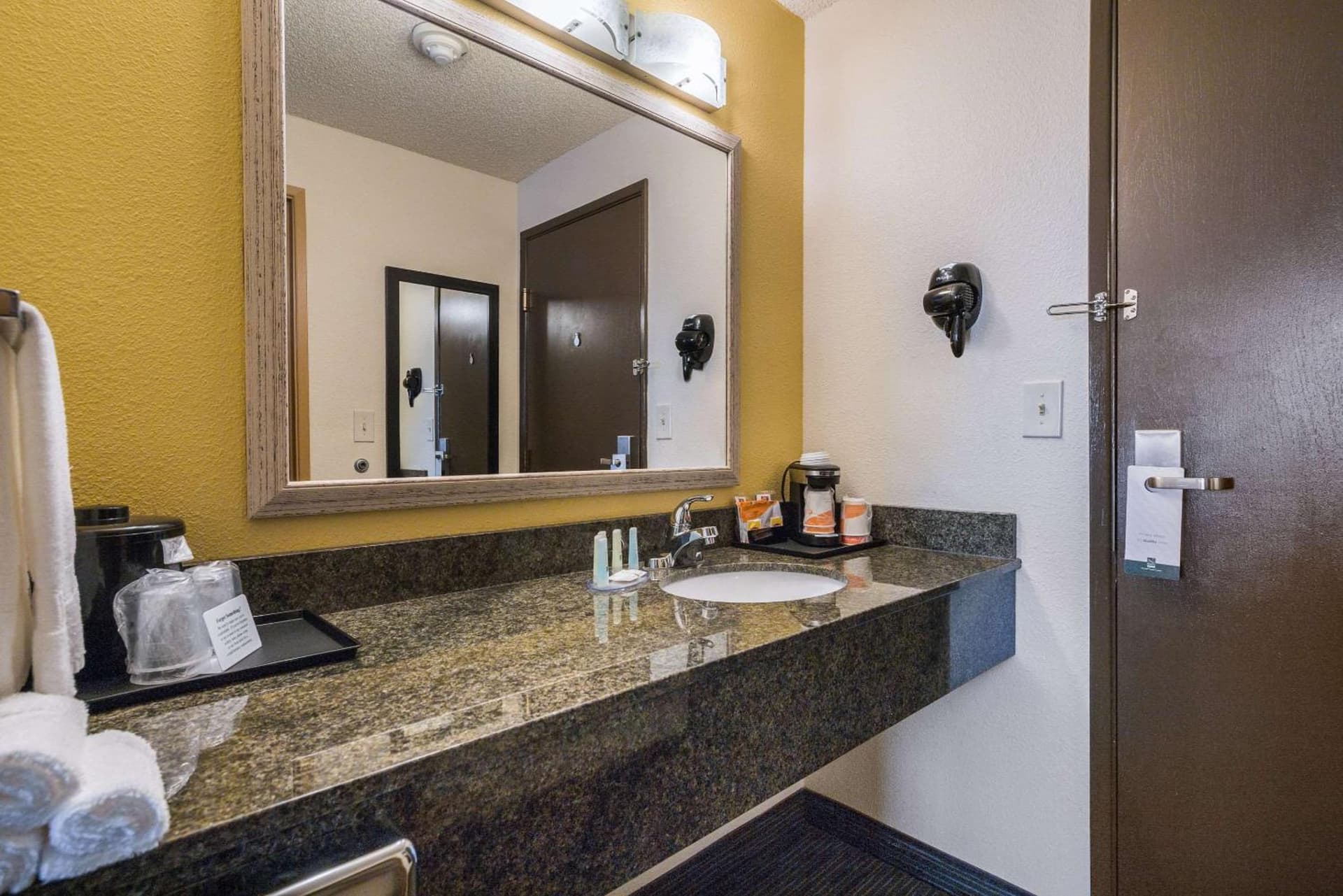 Quality Inn & Suites Silverdale Bangor-Keyport gallery photo in Silverdale, WA — image 13