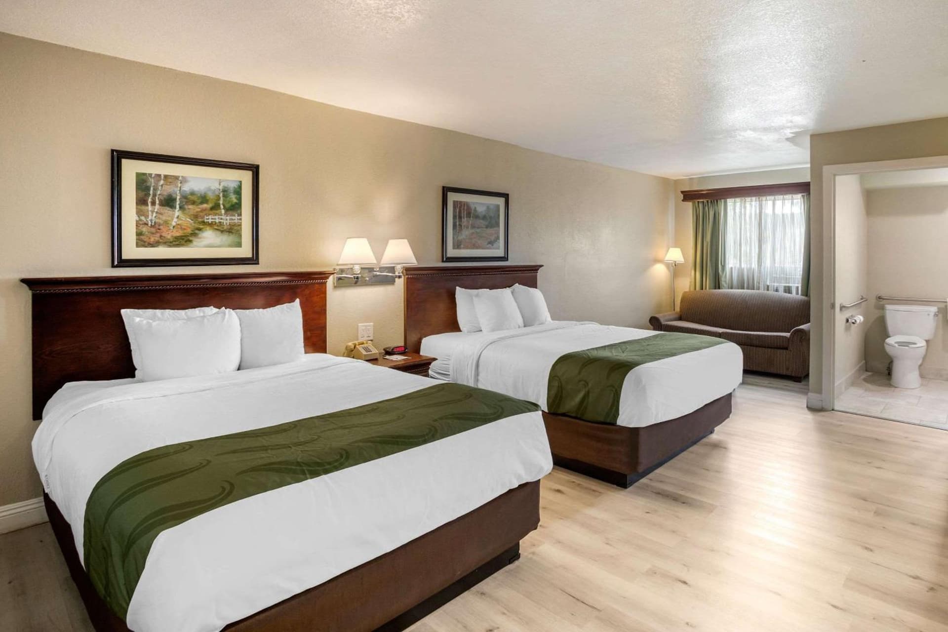 Quality Inn & Suites El Cajon San Diego East gallery photo in El Cajon, CA — image 27