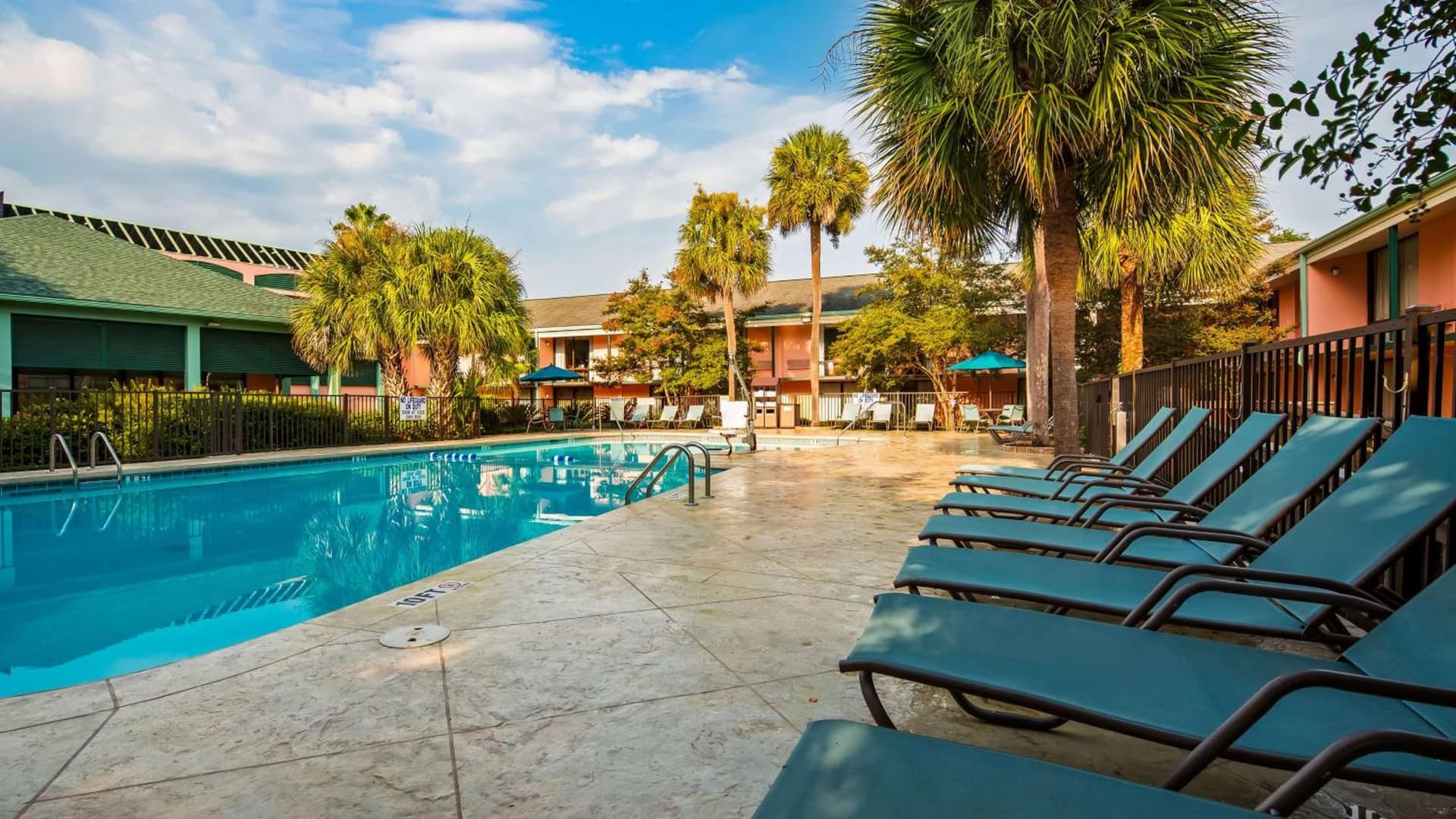 Best Western Charleston Inn interior in Charleston, SC — gallery photo 2