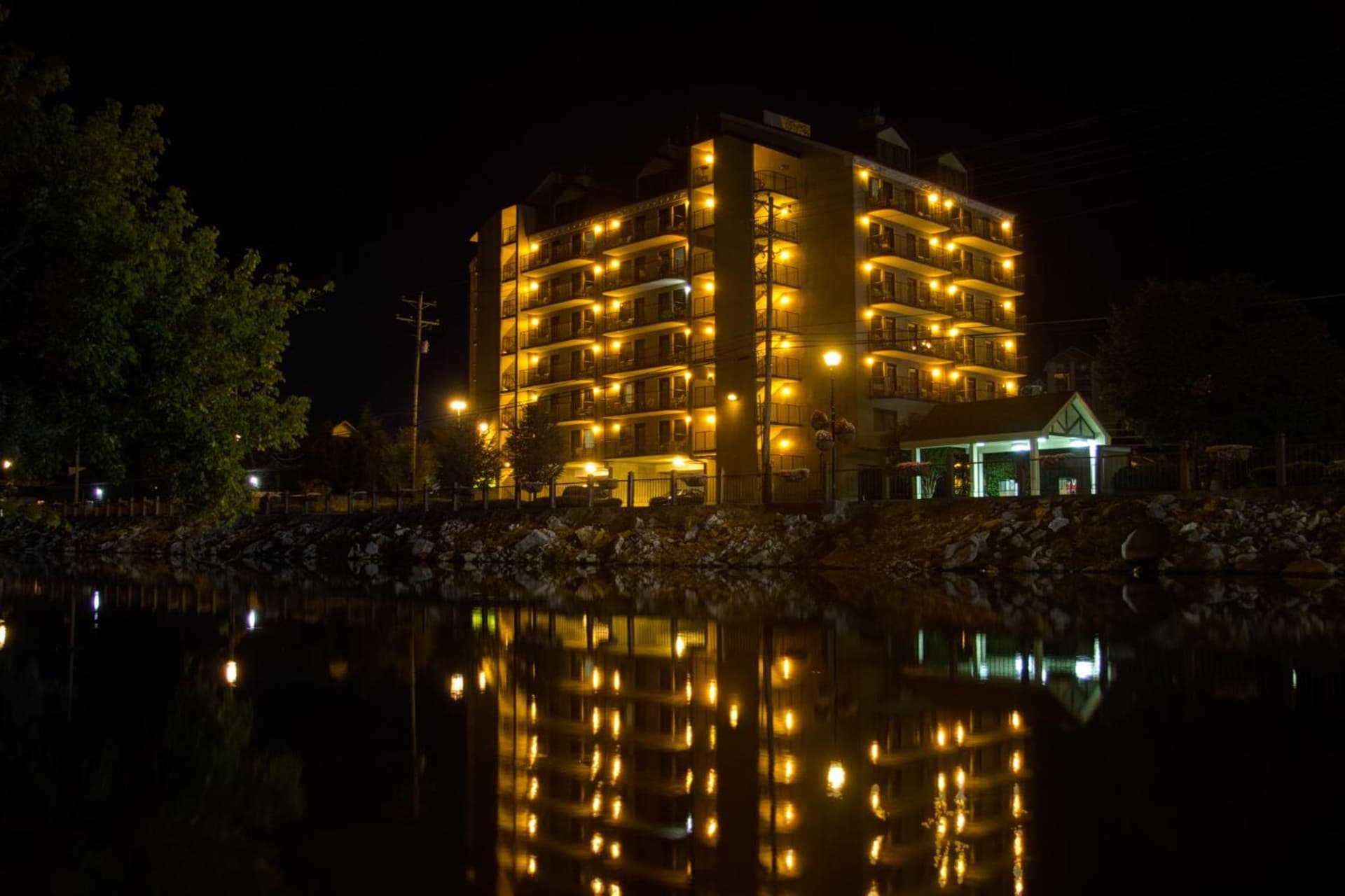 Riverside Tower interior in Pigeon Forge, TN — gallery photo 2