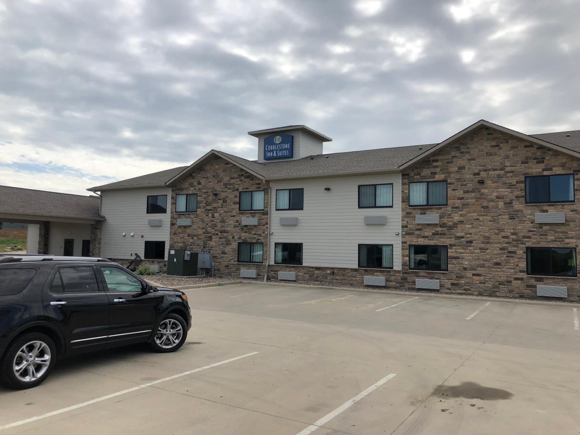 Cobblestone Inn & Suites - Denison | Oak Ridge — hotel in Denison, Iowa