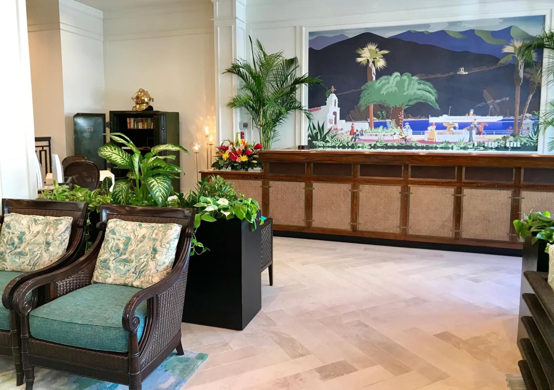 Hotel Atwater property views in Avalon, CA — gallery photo 3