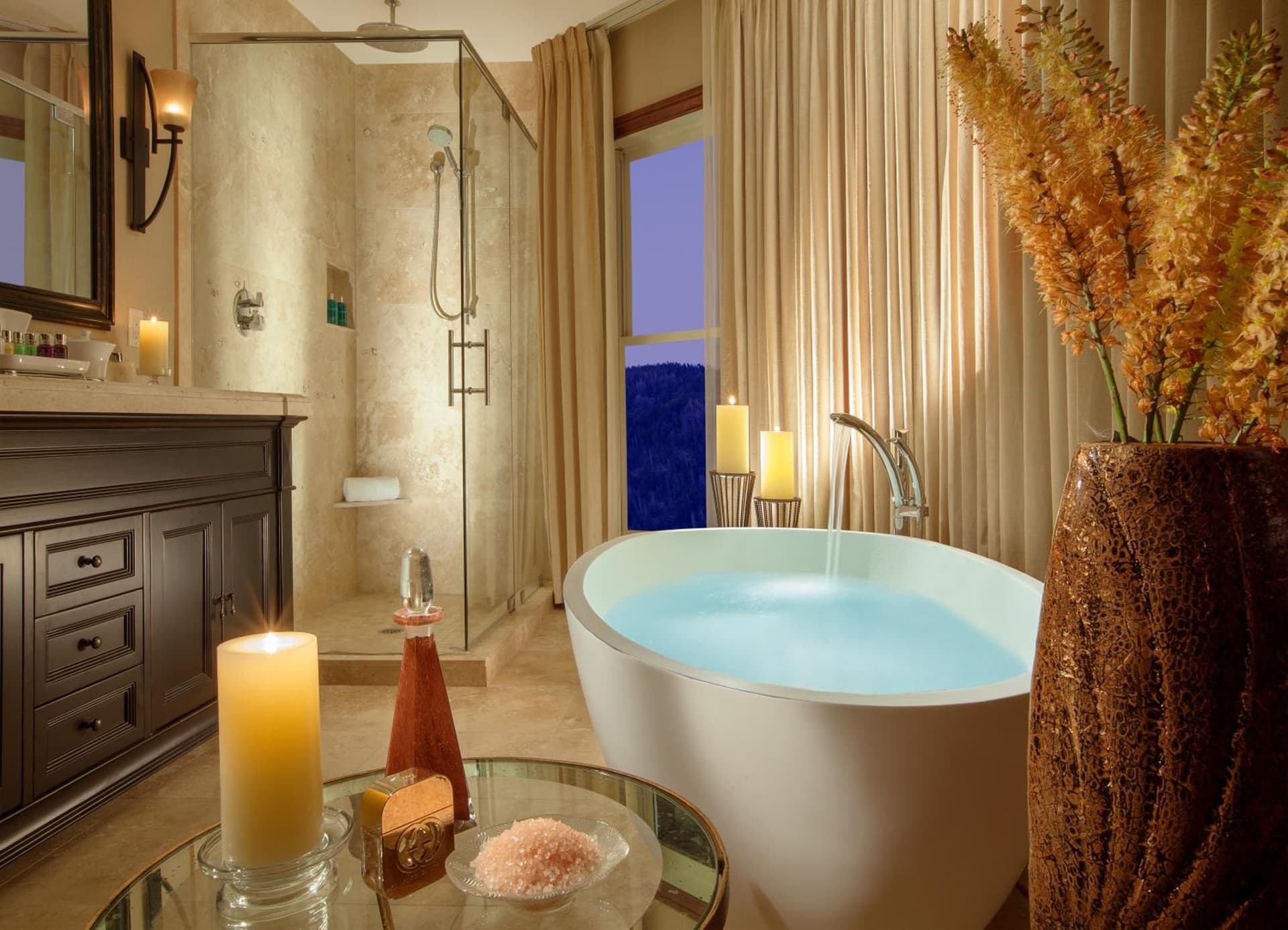Rustic Inn Creekside interior in Jackson, WY — gallery photo 2