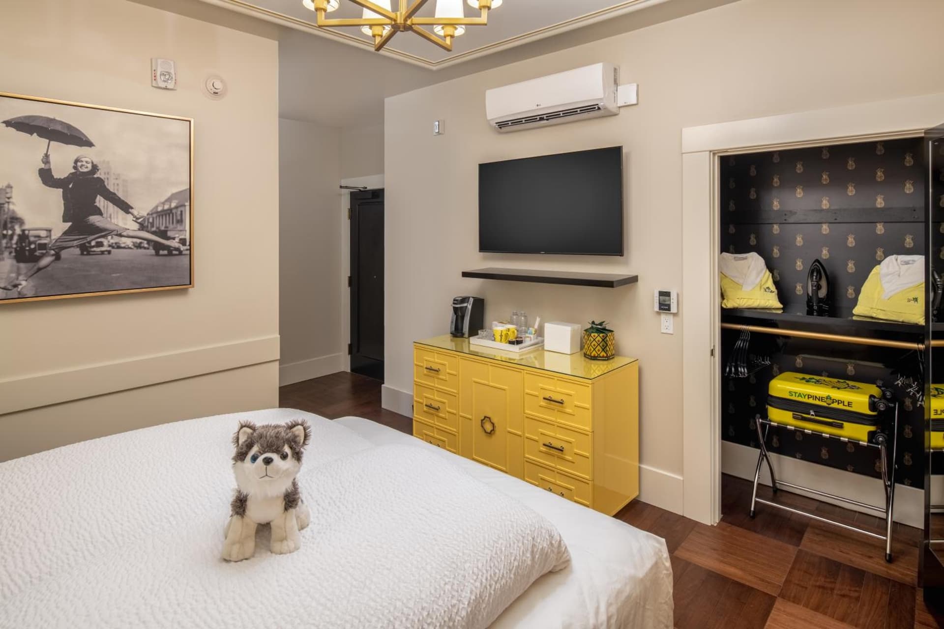 Staypineapple, An Elegant Hotel, Union Square gallery photo in San Francisco, CA — image 40