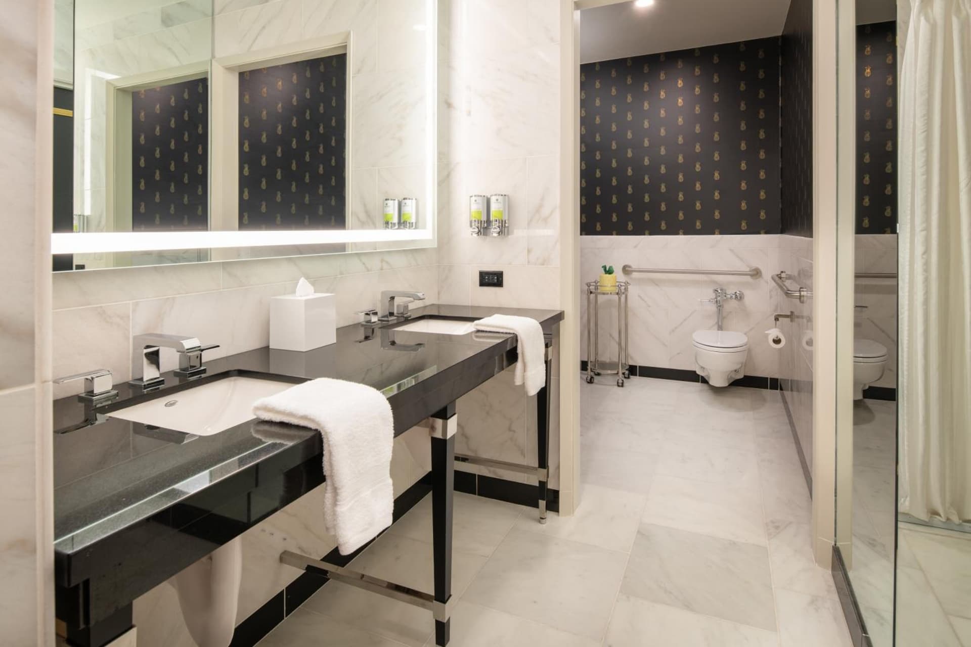 Staypineapple, An Elegant Hotel, Union Square gallery photo in San Francisco, CA — image 23