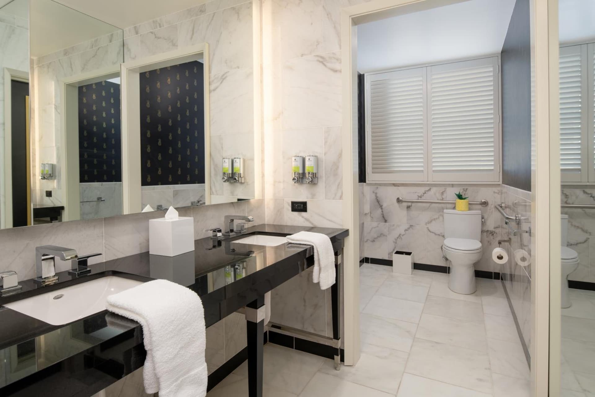 Staypineapple, An Elegant Hotel, Union Square gallery photo in San Francisco, CA — image 43