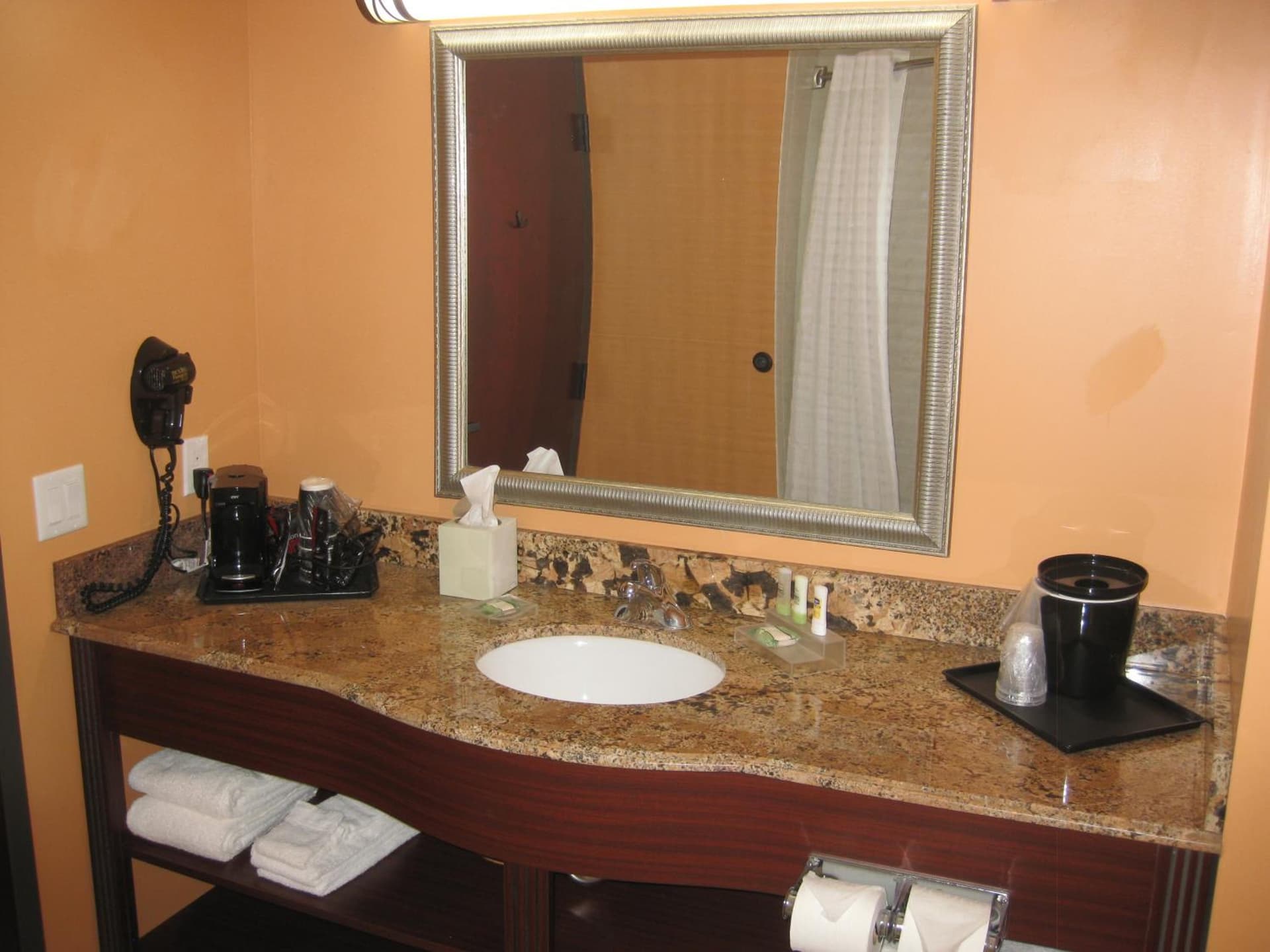 Country Inn & Suites by Radisson, Dearborn, MI gallery photo in Dearborn, MI — image 50