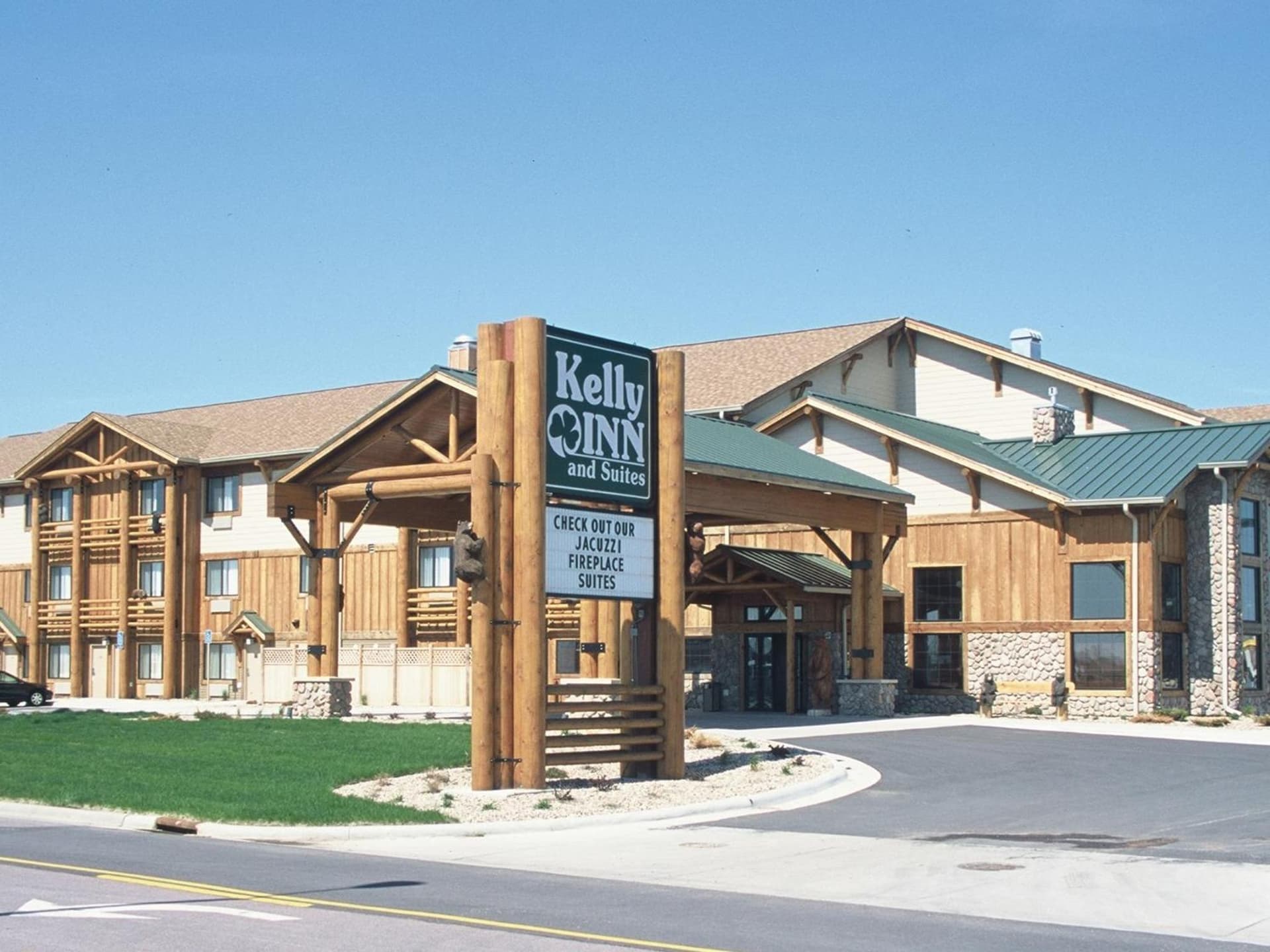 Kelly Inn and Suites Mitchell featured exterior or lobby in Mitchell, SD — similar hotel