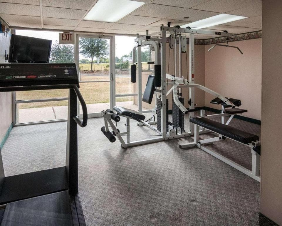 Economy Inn & Suites gallery photo in Shreveport, LA — image 27