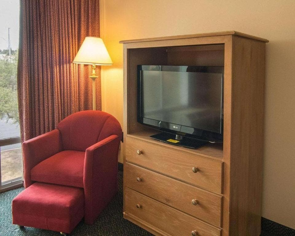 Economy Inn & Suites gallery photo in Shreveport, LA — image 33