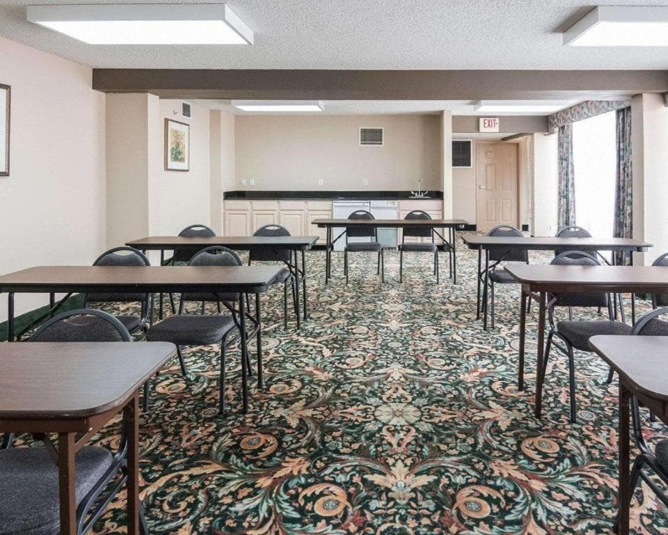 Economy Inn & Suites gallery photo in Shreveport, LA — image 25