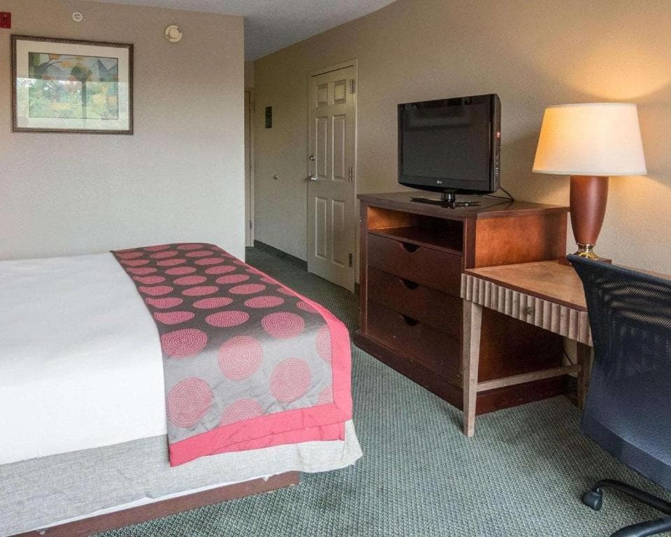 Economy Inn & Suites gallery photo in Shreveport, LA — image 45