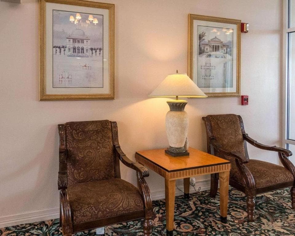 Economy Inn & Suites property views in Shreveport, LA — gallery photo 3