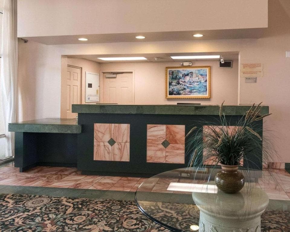 Economy Inn & Suites gallery photo in Shreveport, LA — image 28