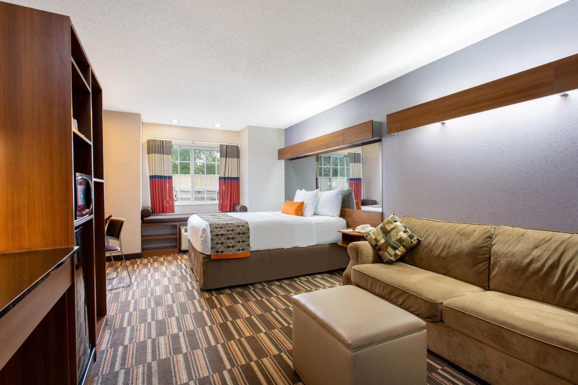 Microtel Inn & Suites by Wyndham Philadelphia Airport gallery photo in Philadelphia, PA — image 19