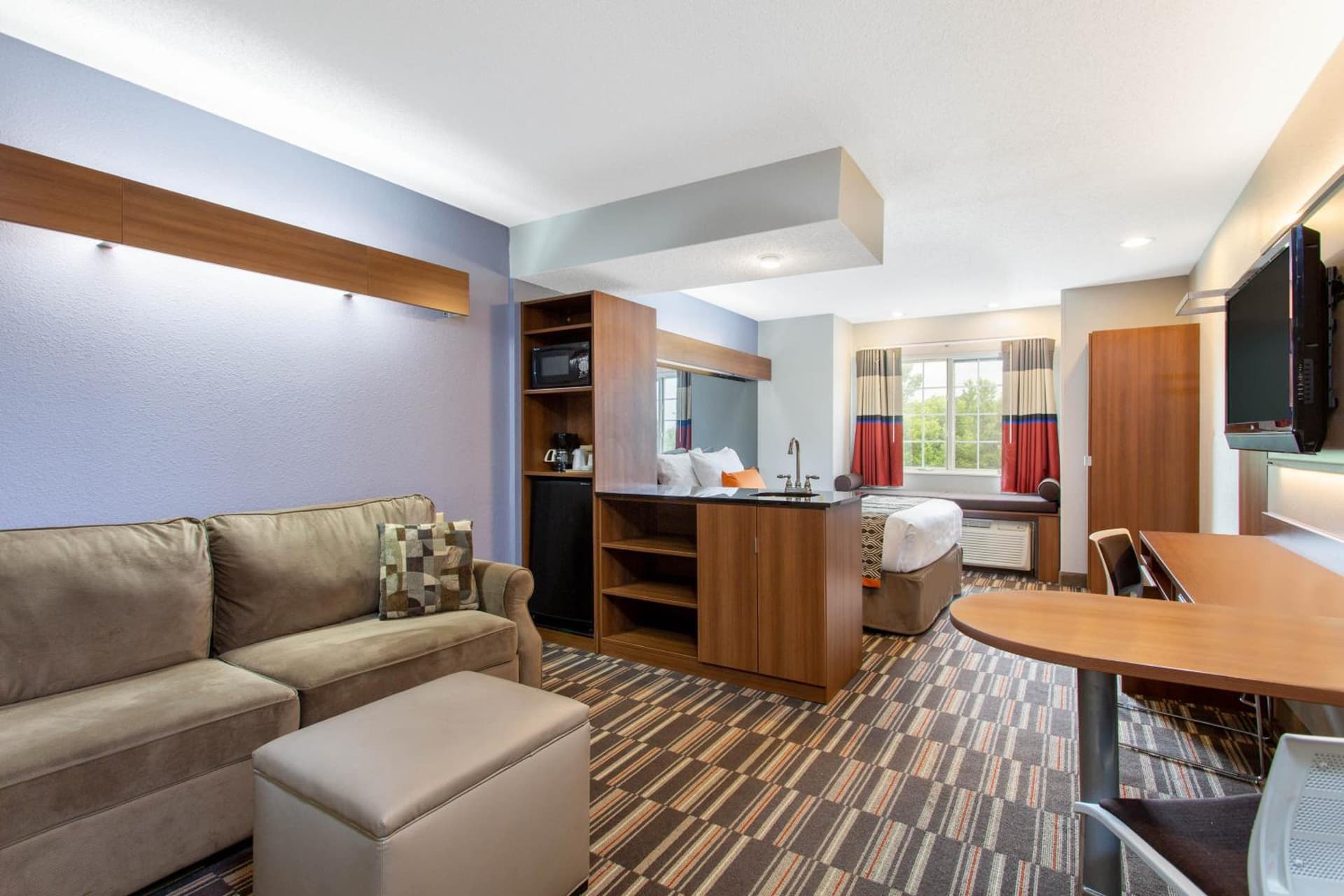 Microtel Inn & Suites by Wyndham Philadelphia Airport gallery photo in Philadelphia, PA — image 9