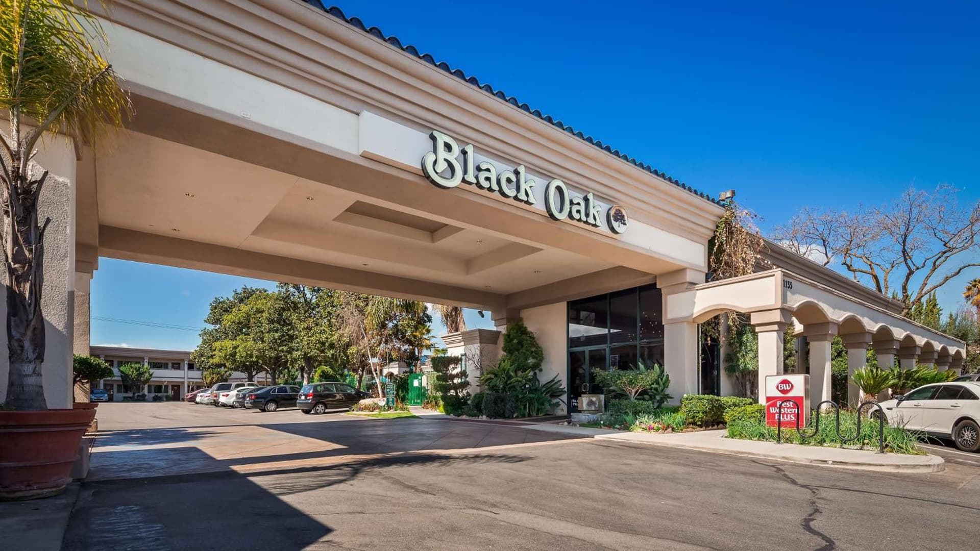 Best Western Plus Black Oak featured exterior or lobby in Paso Robles, CA — similar hotel