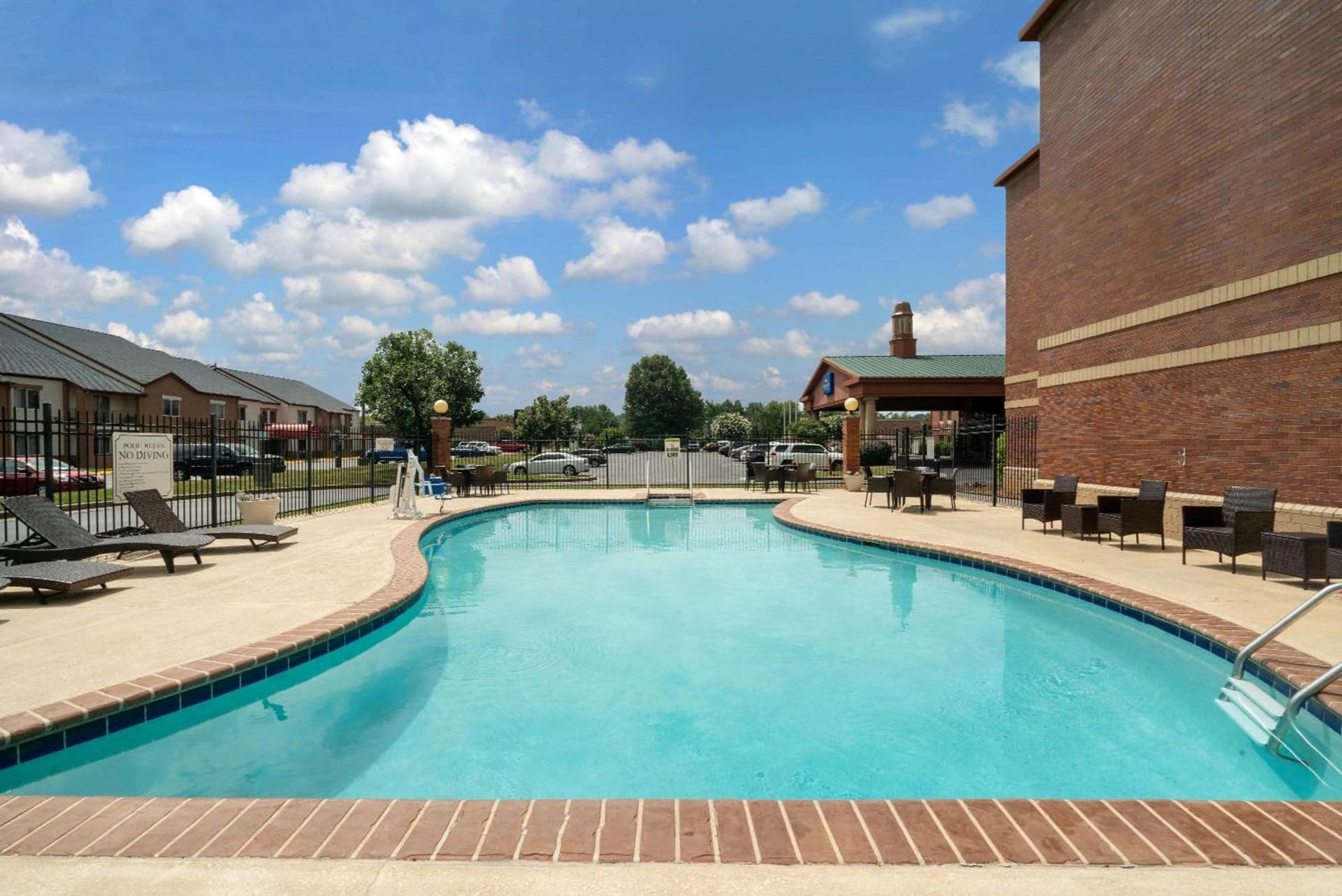Baymont by Wyndham Knoxville/Cedar Bluff gallery photo in Knoxville, TN — image 8