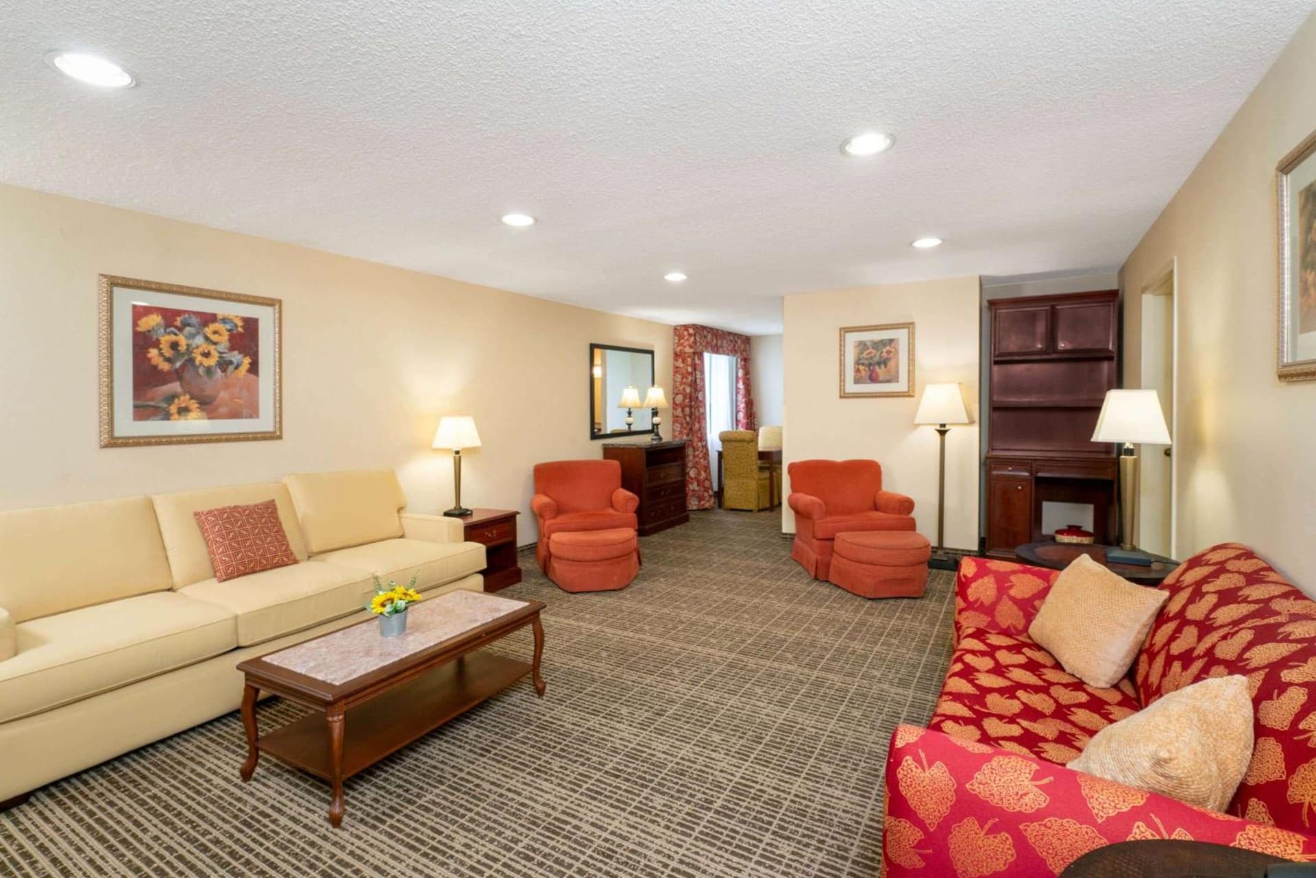 Baymont by Wyndham Knoxville/Cedar Bluff gallery photo in Knoxville, TN — image 27