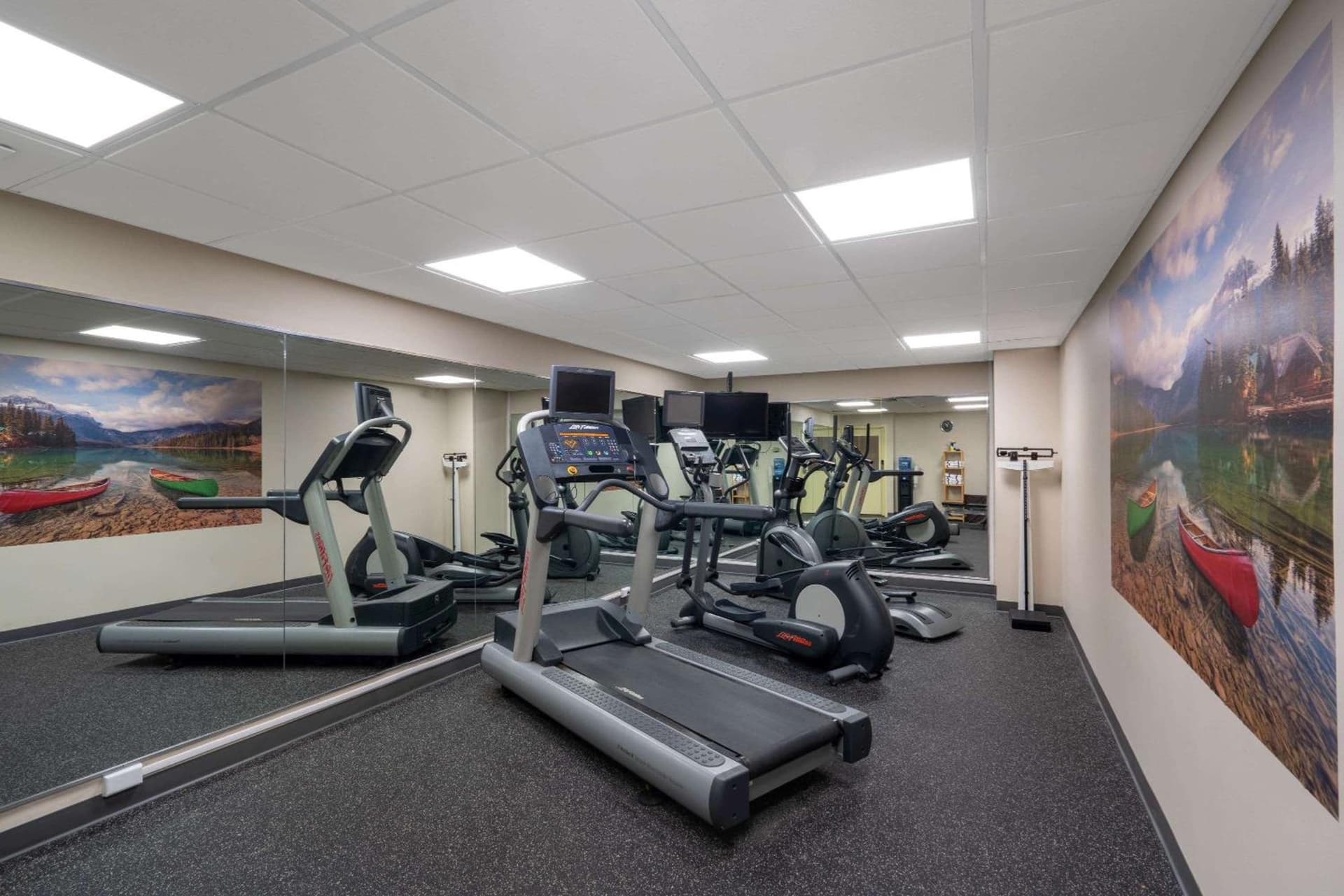 Baymont by Wyndham Knoxville/Cedar Bluff gallery photo in Knoxville, TN — image 9