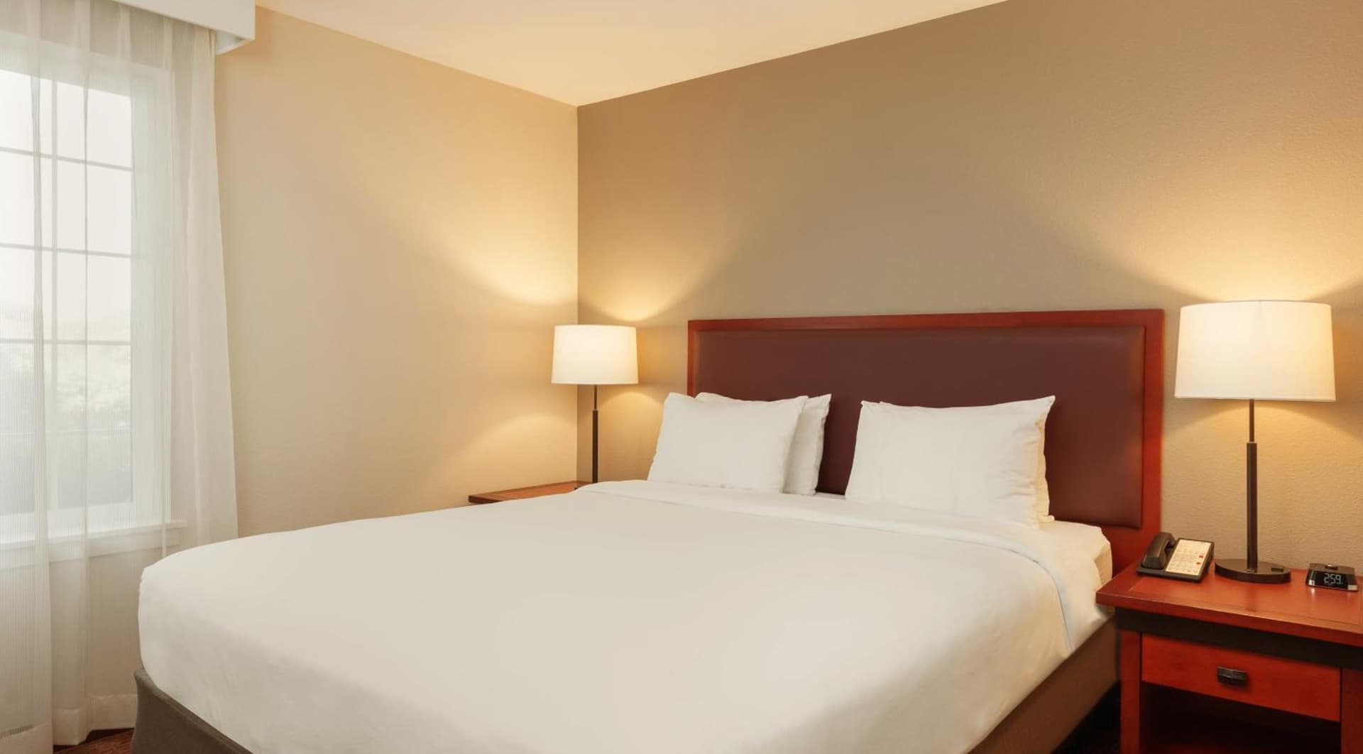 Larkspur Landing Extended Stay Suites Sunnyvale gallery photo in Sunnyvale, CA — image 7