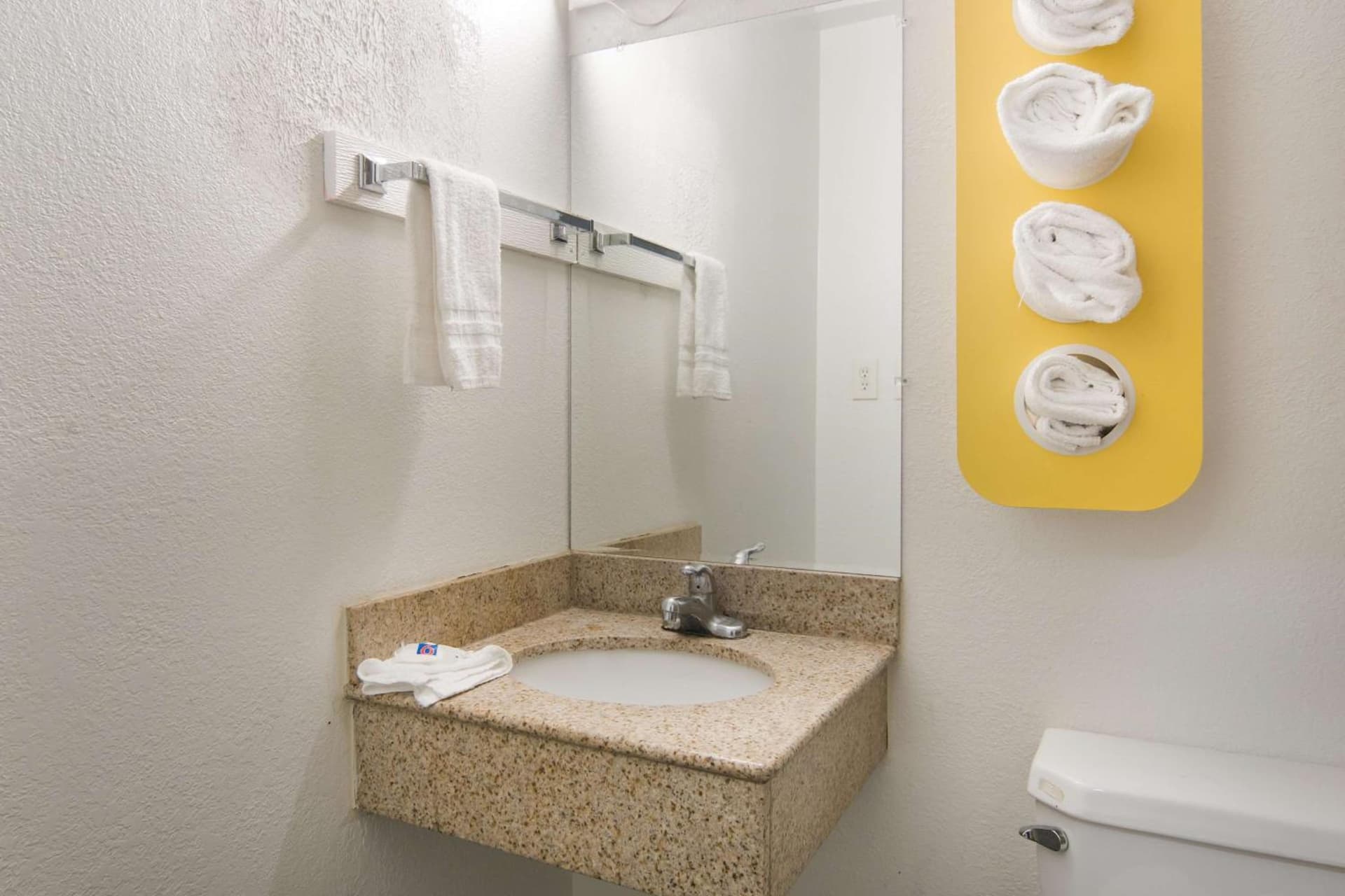 Motel 6-Fort Worth, TX - Seminary gallery photo in Fort Worth, TX — image 5
