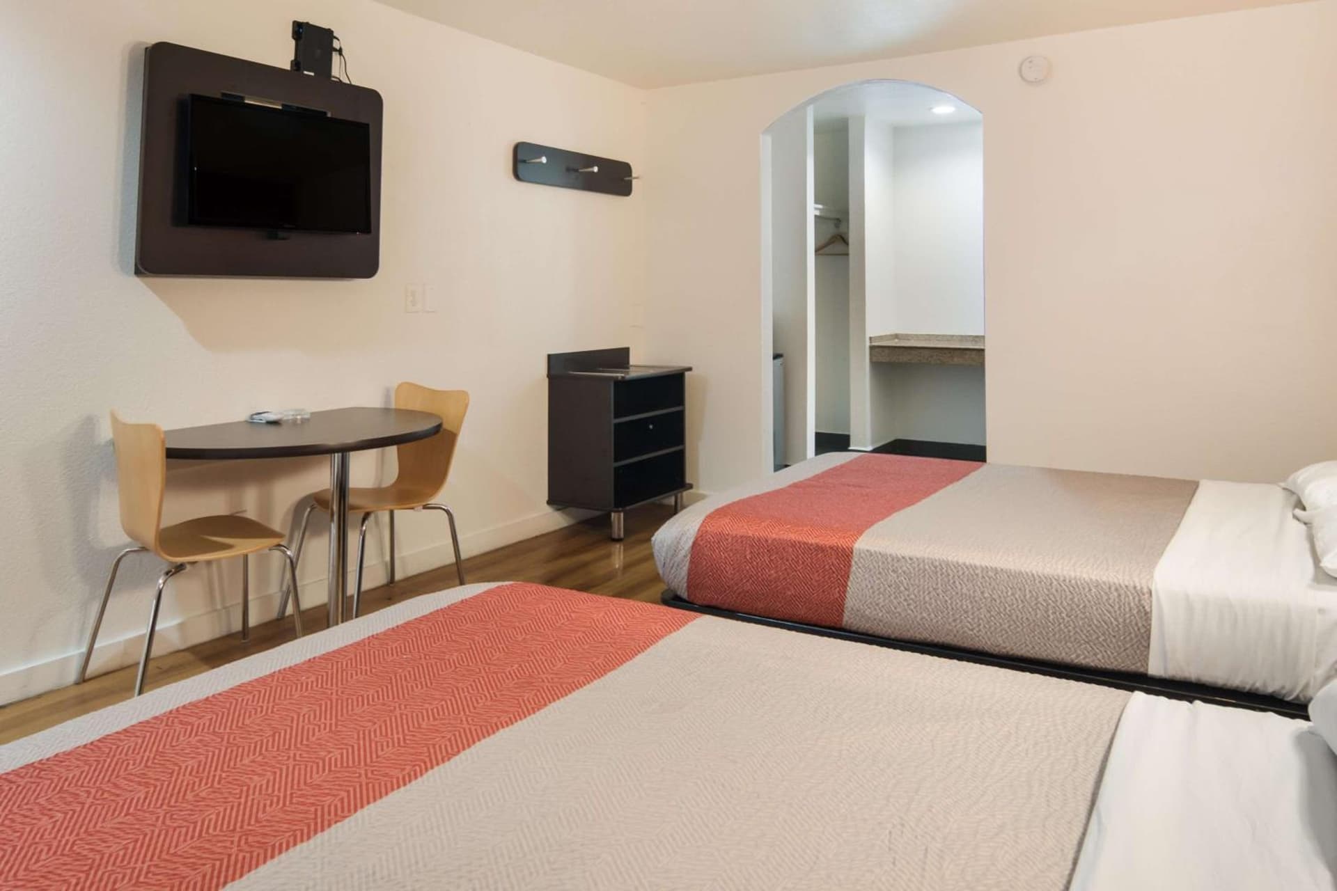 Motel 6-Fort Worth, TX - Seminary interior in Fort Worth, TX — gallery photo 2