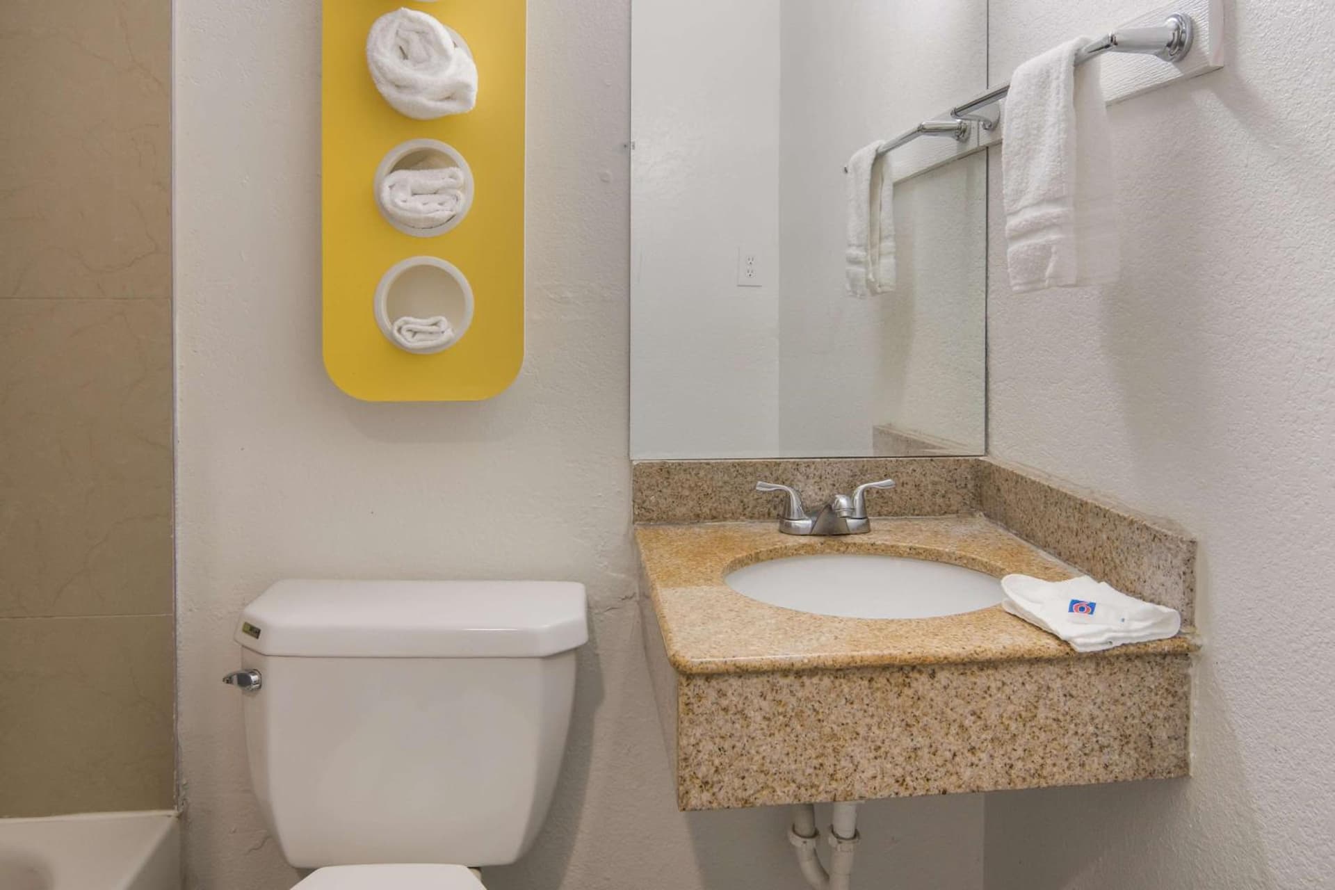 Motel 6-Fort Worth, TX - Seminary gallery photo in Fort Worth, TX — image 26