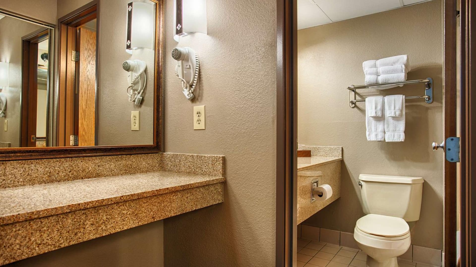 Best Western Plus Kelly Inn and Suites gallery photo in Fargo, ND — image 25