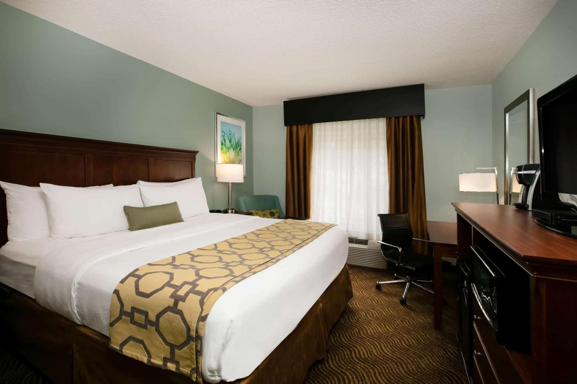Baymont Inn & Suites by Wyndham Braselton gallery photo in Braselton, GA — image 4