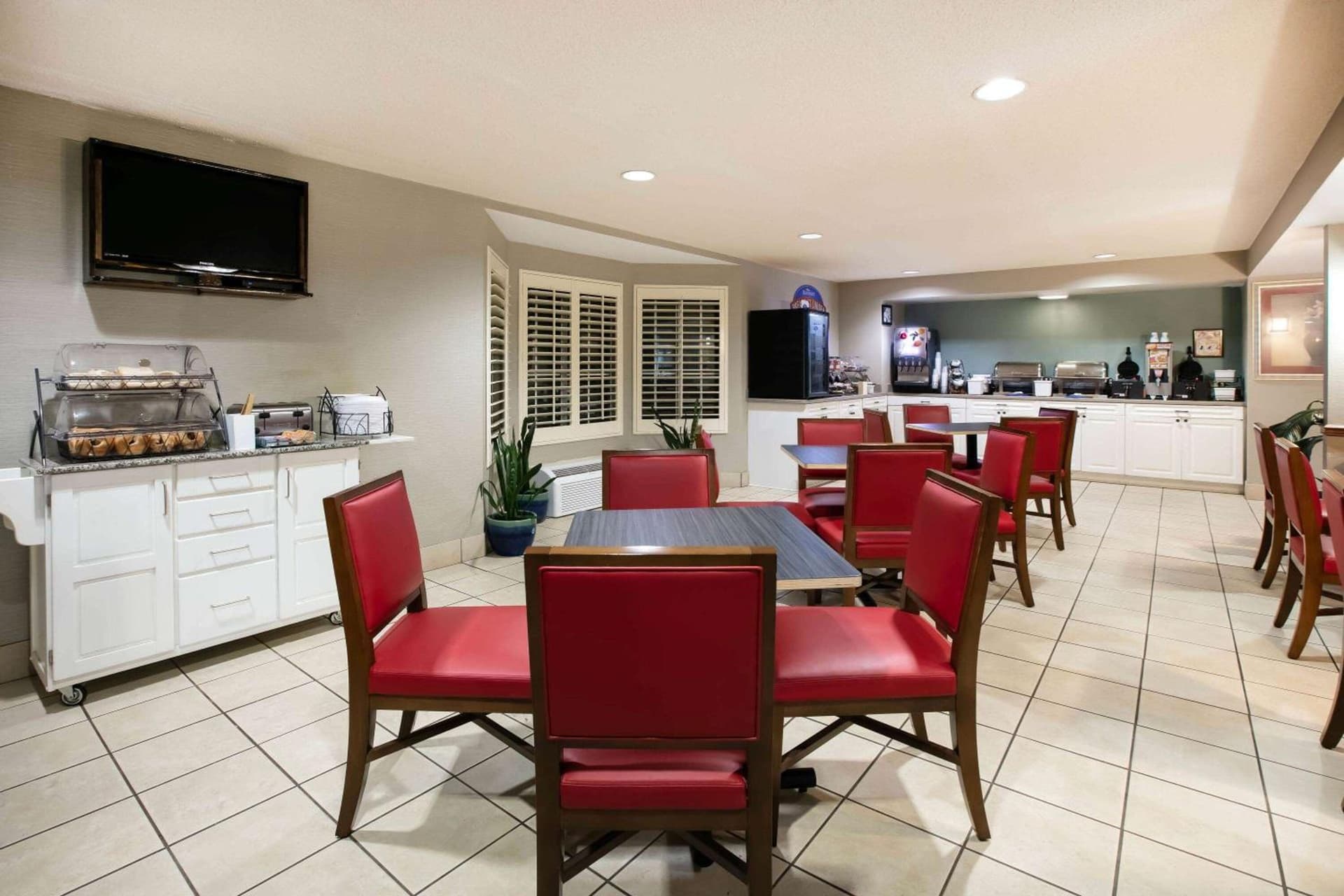 Baymont Inn & Suites by Wyndham Braselton gallery photo in Braselton, GA — image 25