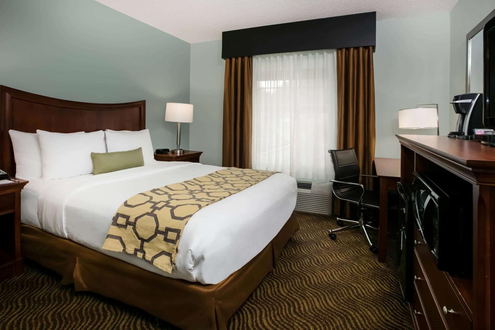 Baymont Inn & Suites by Wyndham Braselton gallery photo in Braselton, GA — image 36