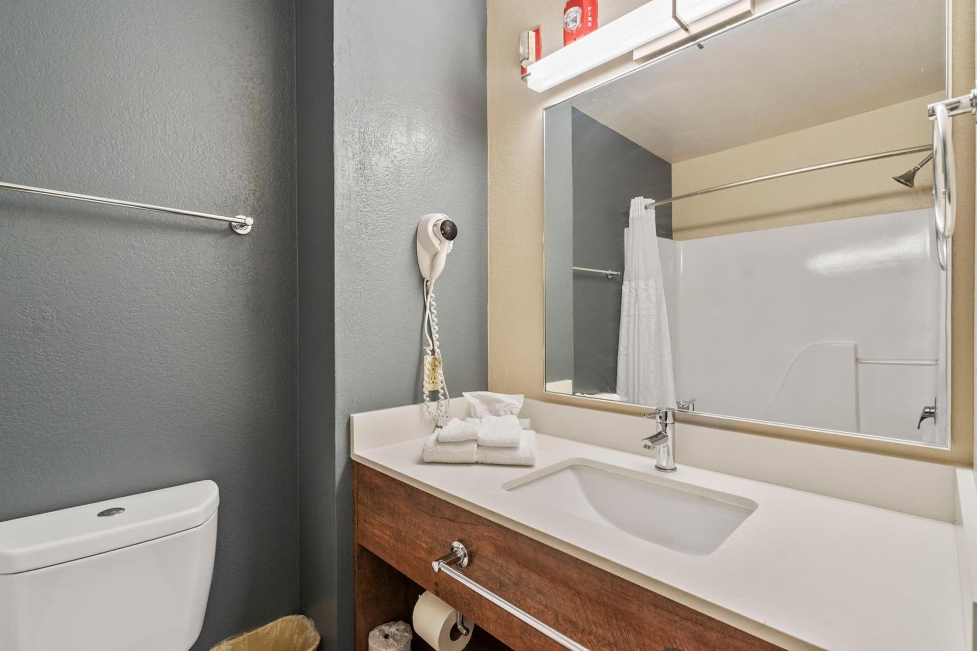 Extended Stay America Premier Suites - Seattle - Bellevue - Downtown gallery photo in Bellevue, WA — image 13