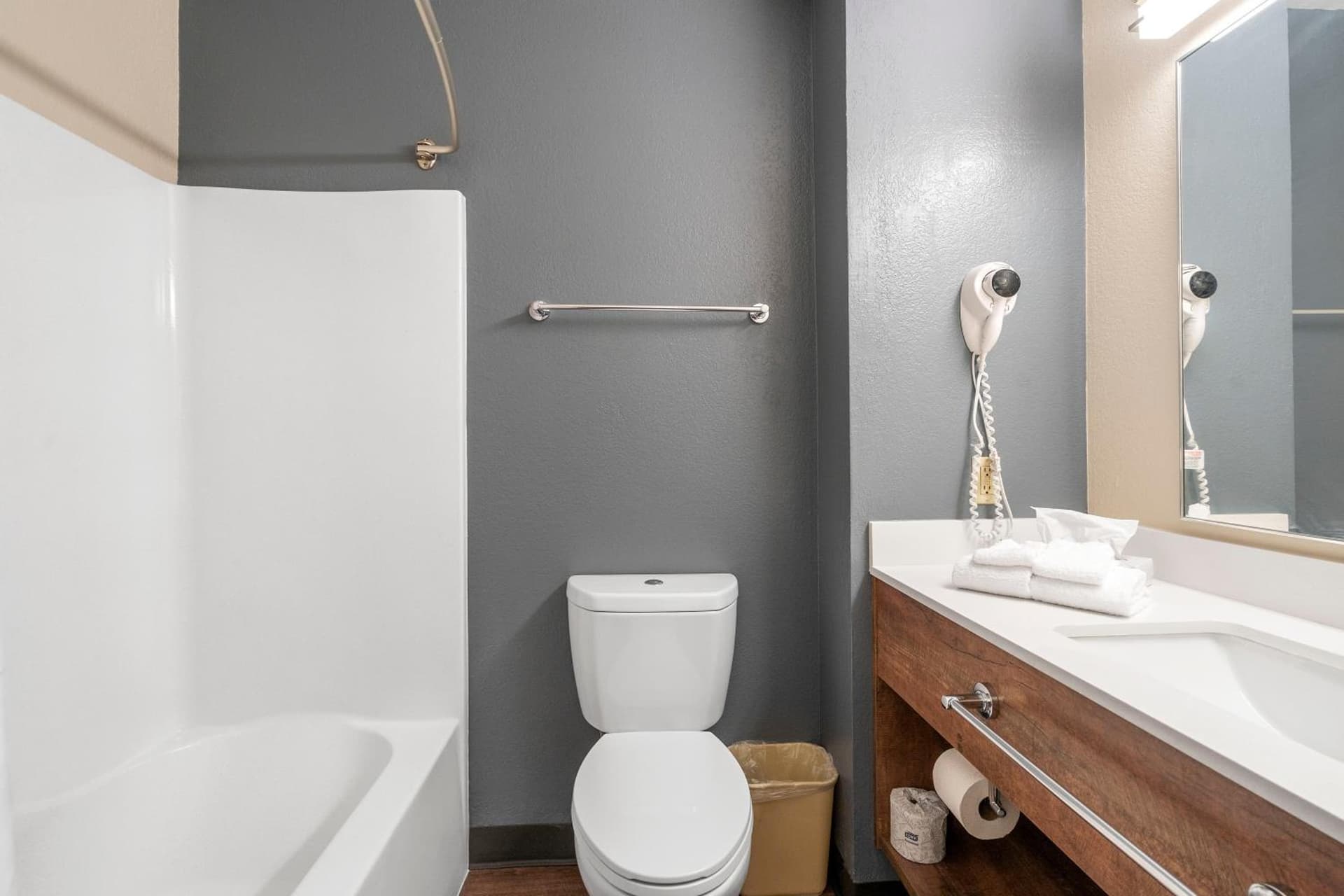 Extended Stay America Premier Suites - Seattle - Bellevue - Downtown gallery photo in Bellevue, WA — image 72