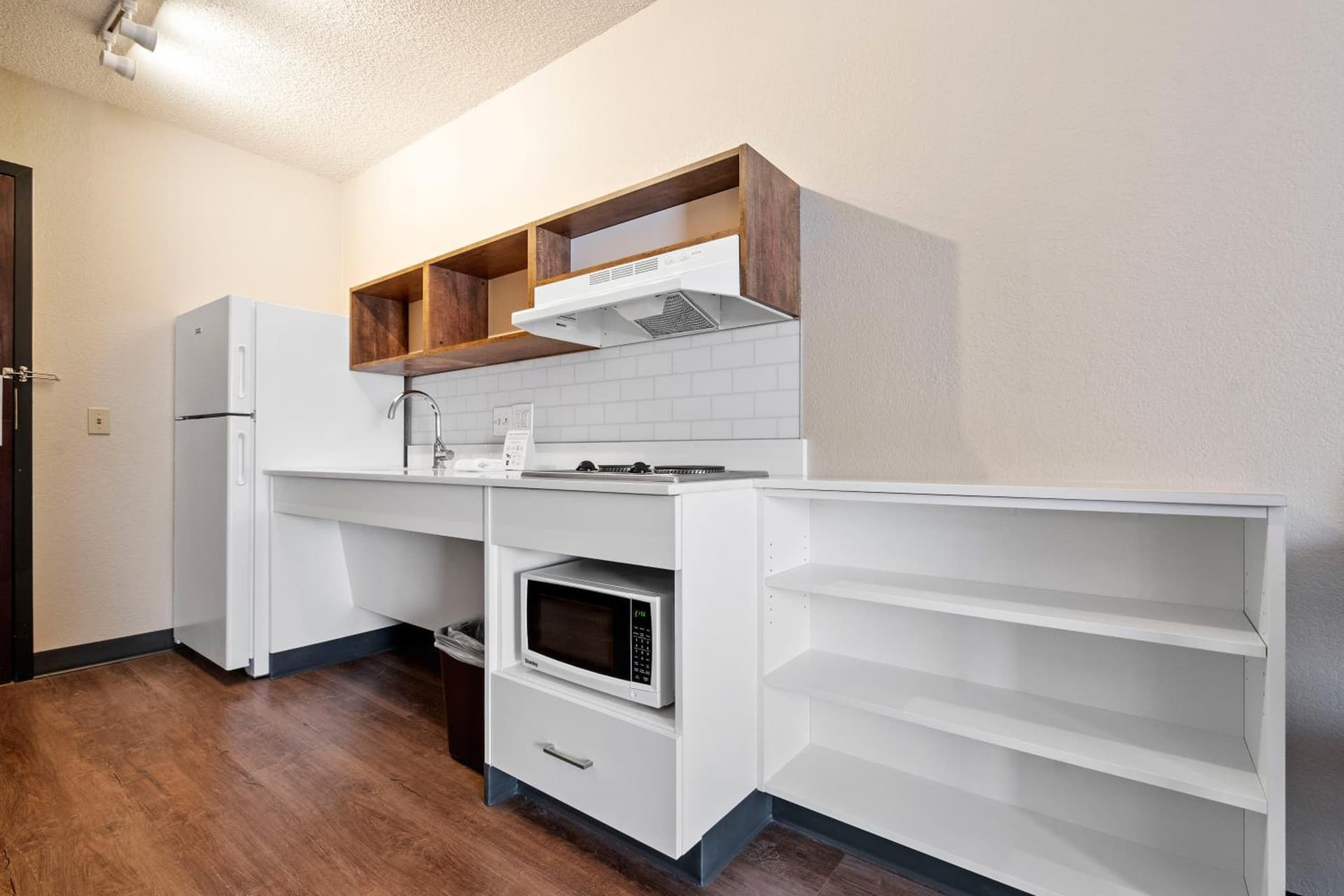 Extended Stay America Premier Suites - Seattle - Bellevue - Downtown gallery photo in Bellevue, WA — image 8