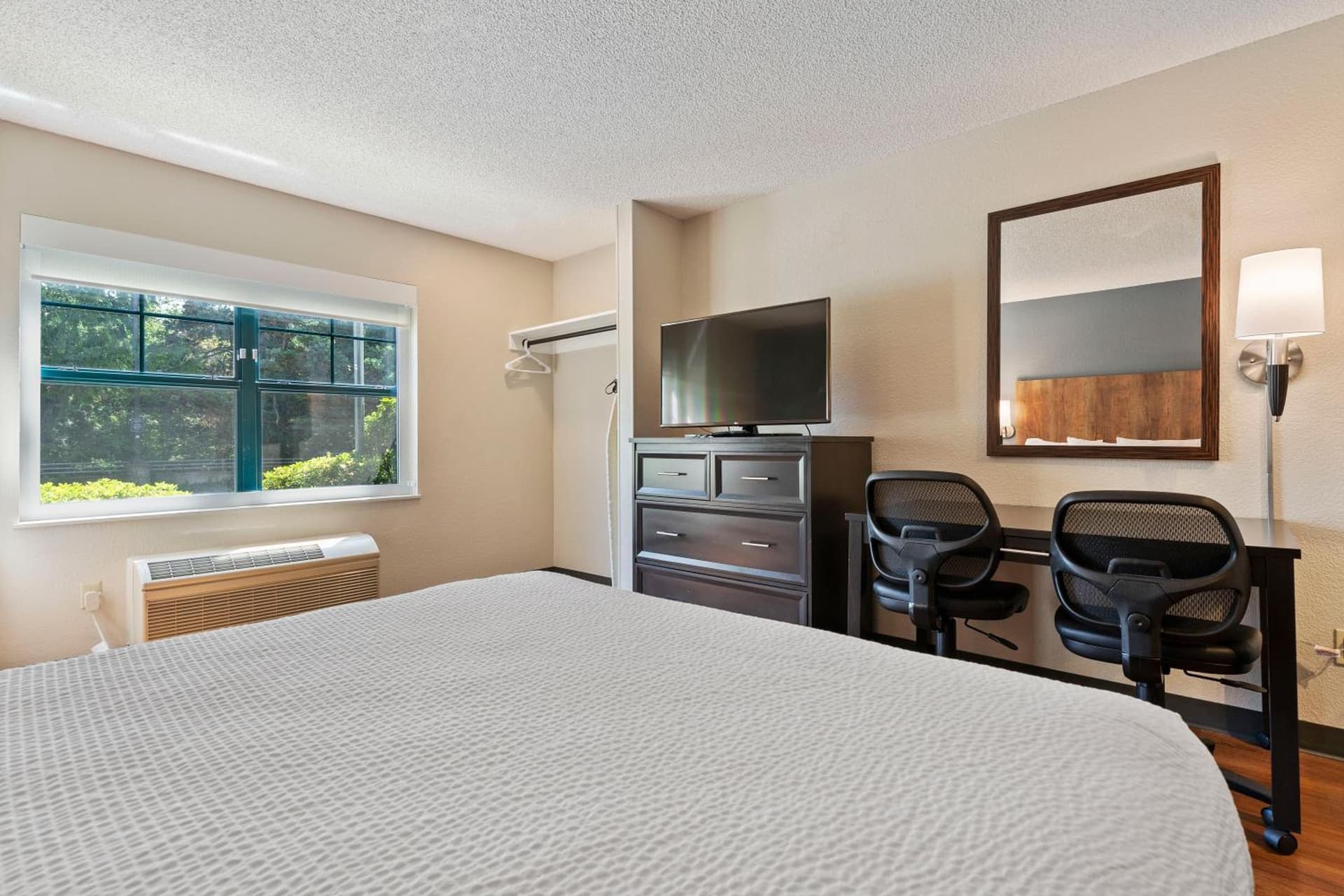 Extended Stay America Premier Suites - Seattle - Bellevue - Downtown gallery photo in Bellevue, WA — image 10