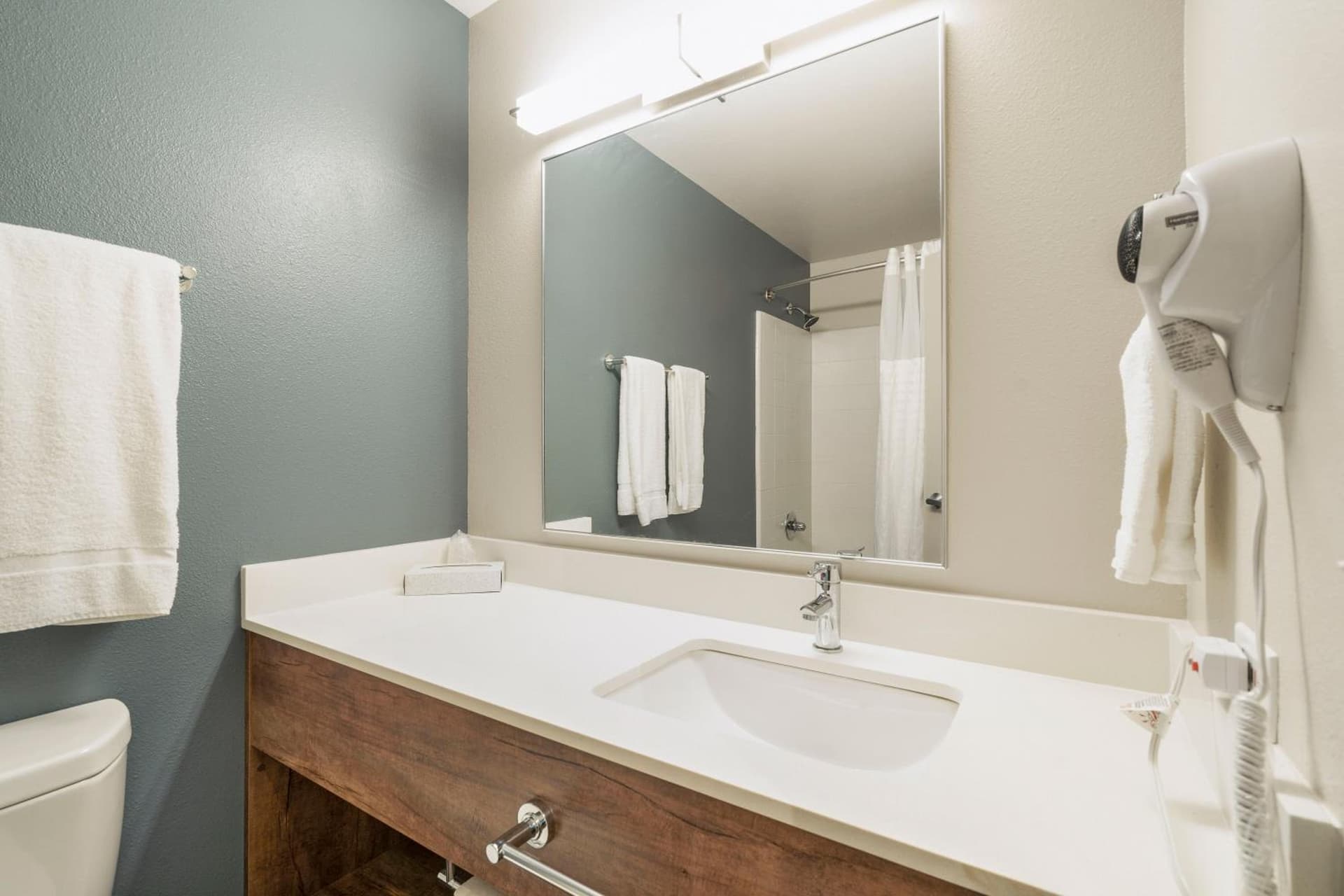 Extended Stay America Suites - Seattle - Redmond gallery photo in Bellevue, WA — image 72