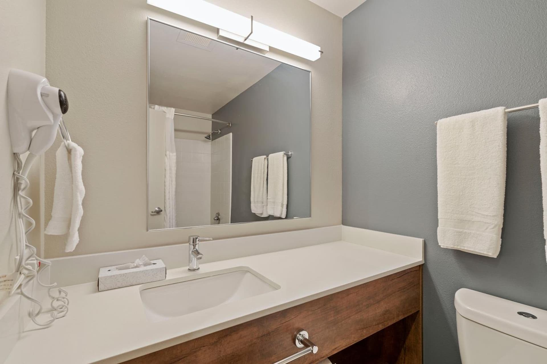Extended Stay America Suites - Seattle - Redmond interior in Bellevue, WA — gallery photo 2