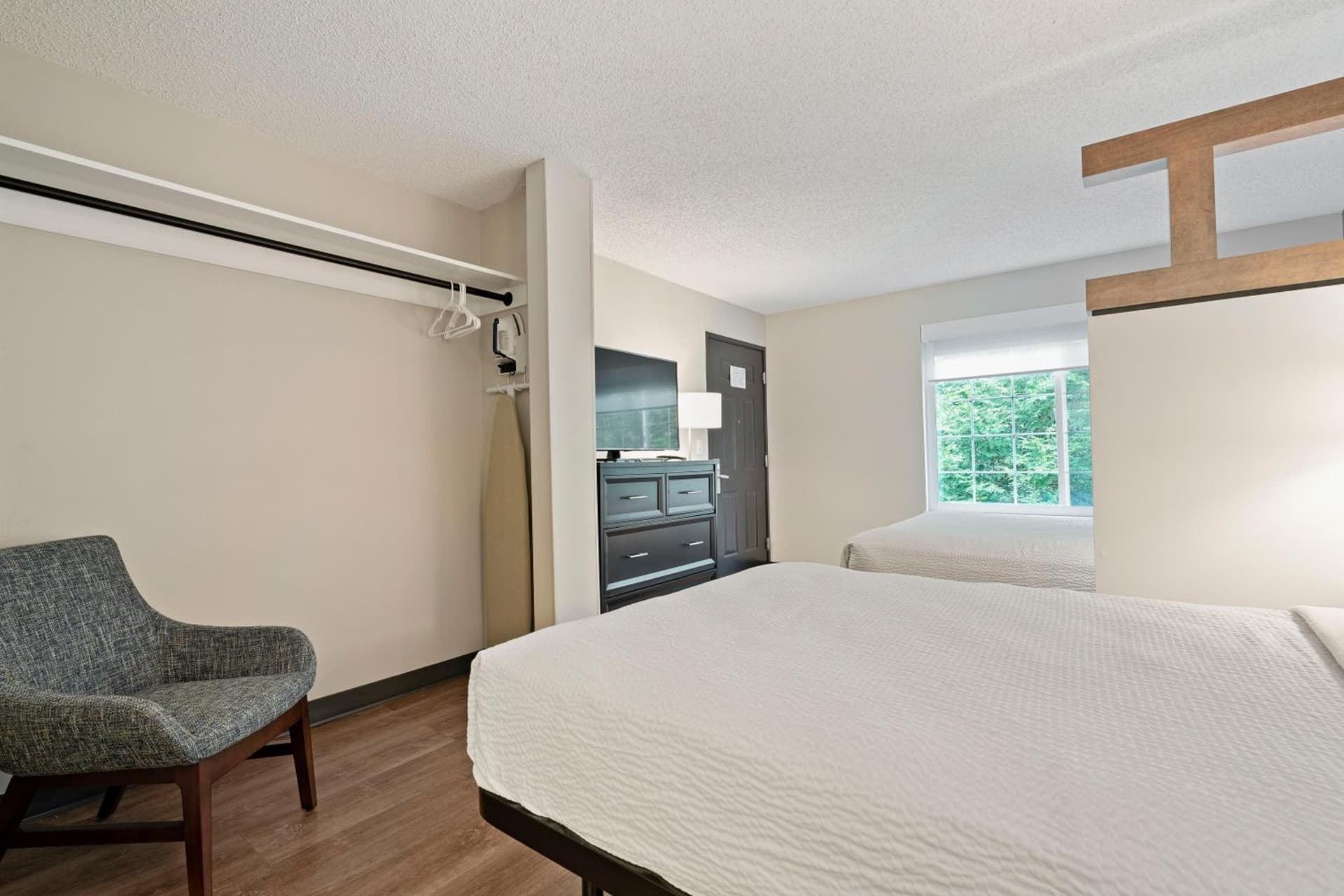 Extended Stay America Suites - Seattle - Redmond gallery photo in Bellevue, WA — image 58