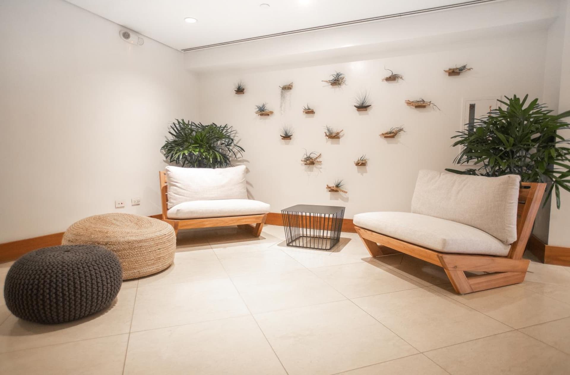 Lotus Honolulu at Diamond Head gallery photo in Honolulu, HI — image 10