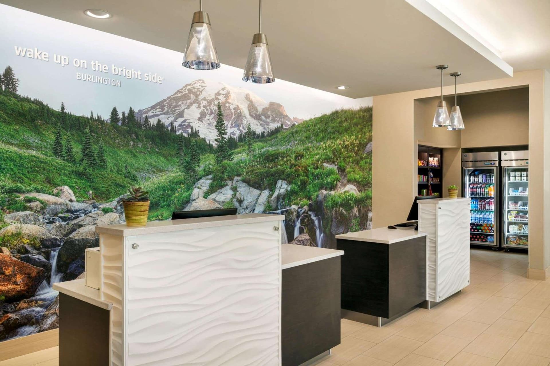 La Quinta Inn & Suites by Wyndham Burlington gallery photo in Burlington, WA — image 17