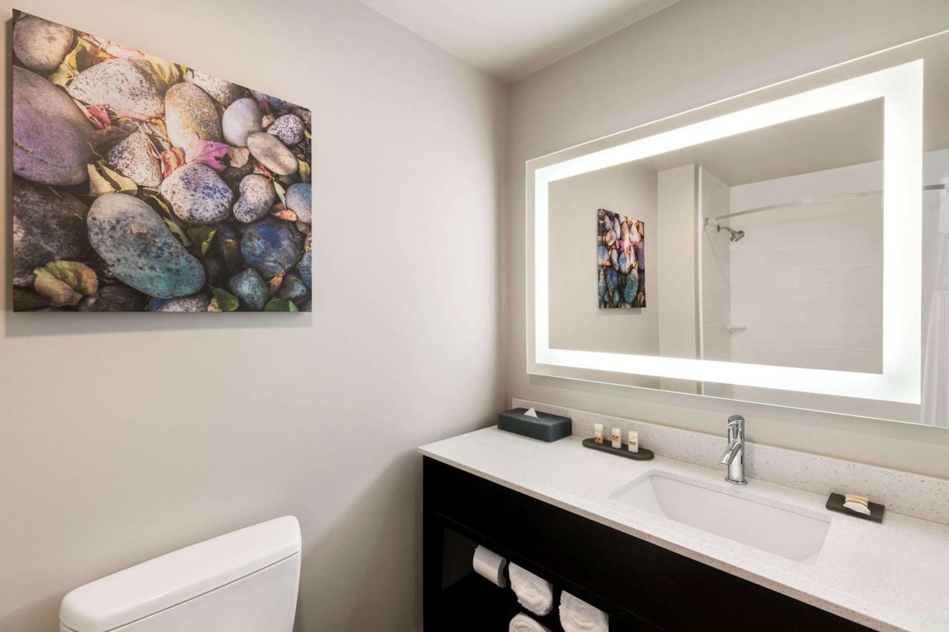 La Quinta Inn & Suites by Wyndham Burlington gallery photo in Burlington, WA — image 31