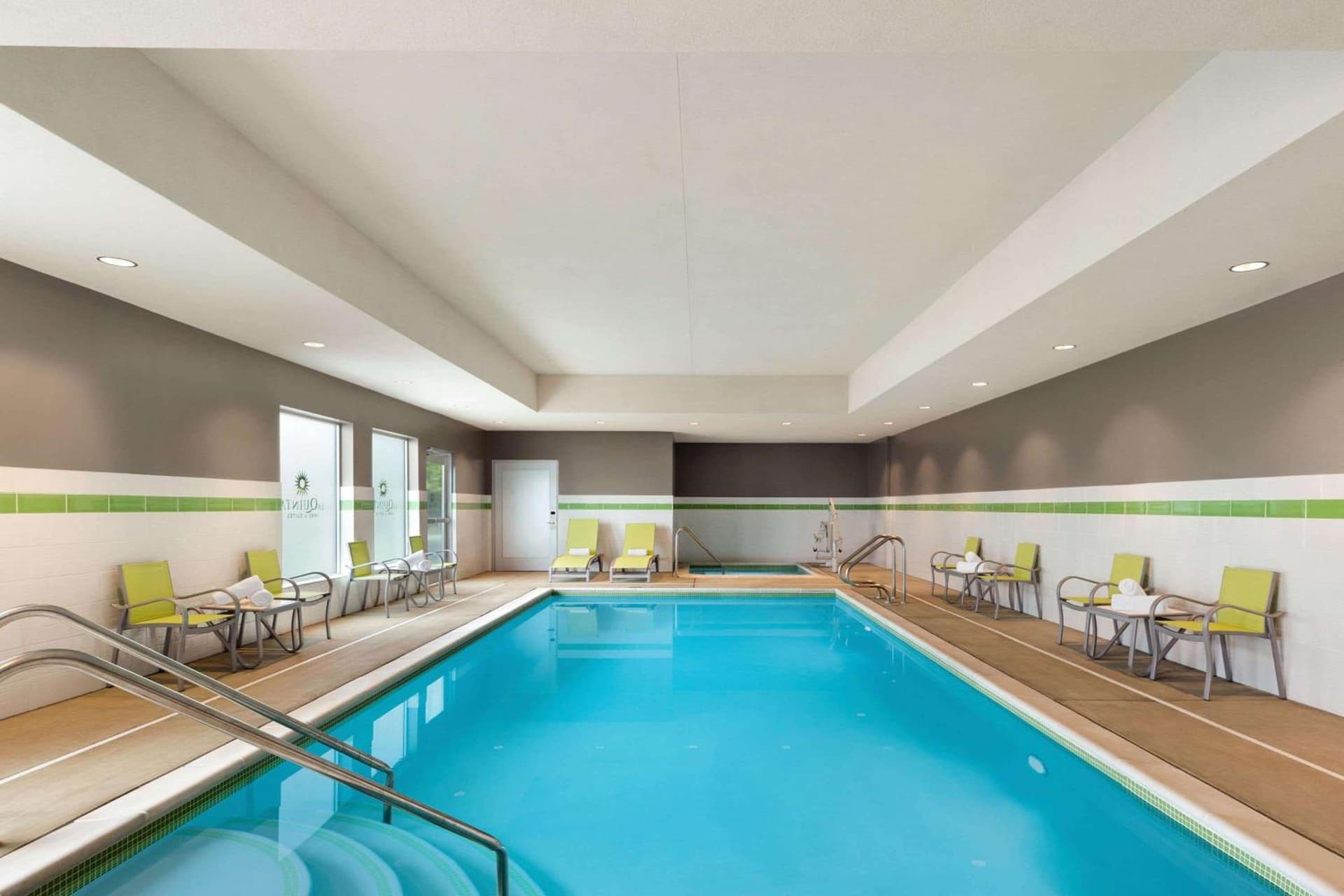 La Quinta Inn & Suites by Wyndham Burlington gallery photo in Burlington, WA — image 19
