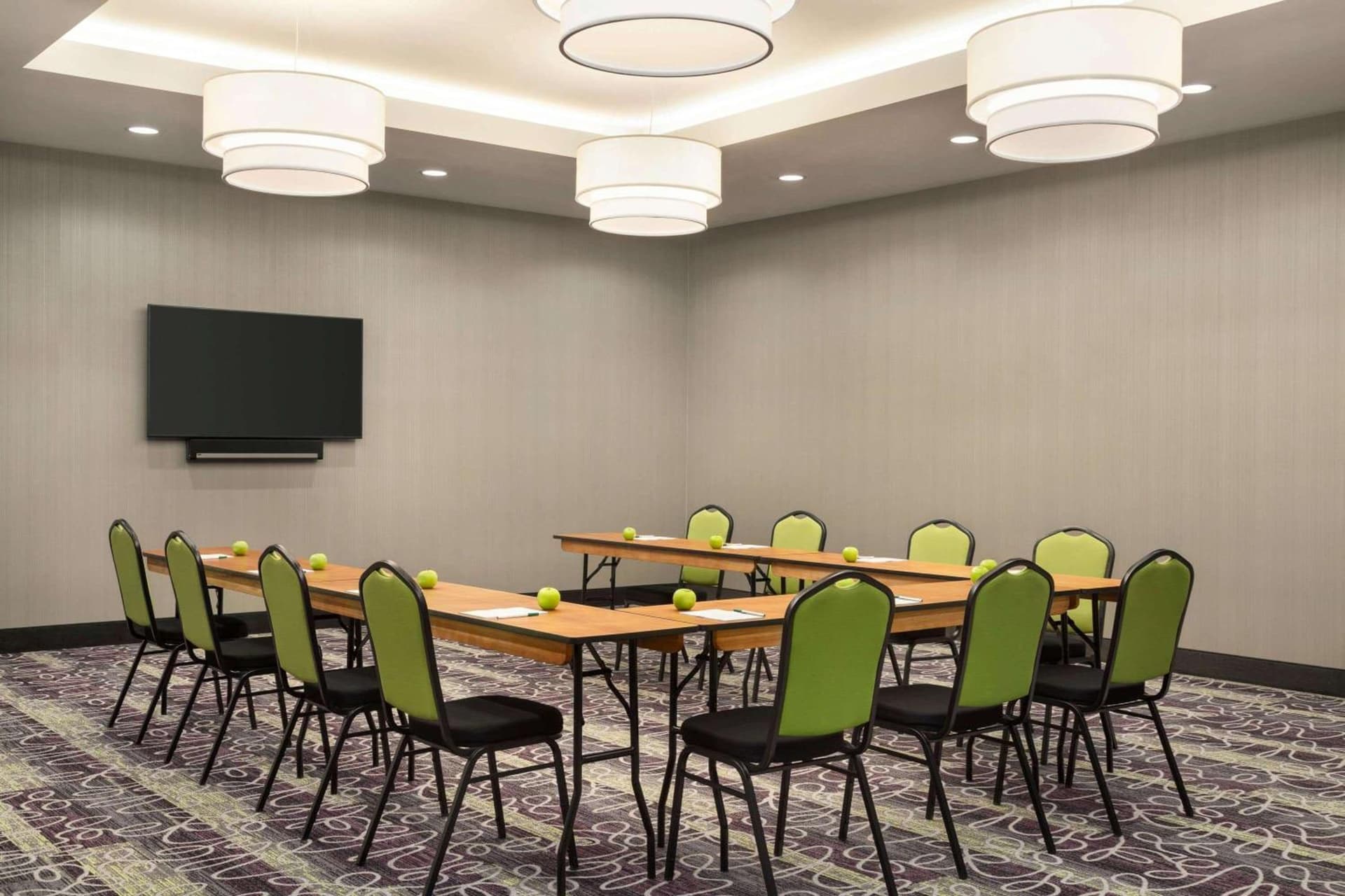 La Quinta Inn & Suites by Wyndham Burlington gallery photo in Burlington, WA — image 32