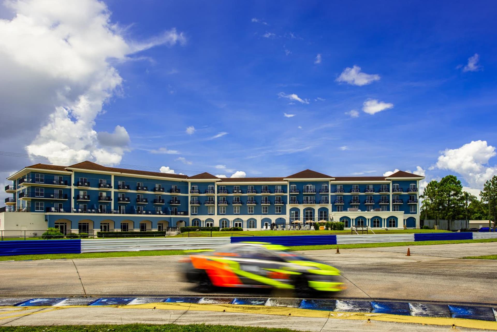 SEVEN Sebring Raceway Hotel property views in Sebring, FL — gallery photo 3