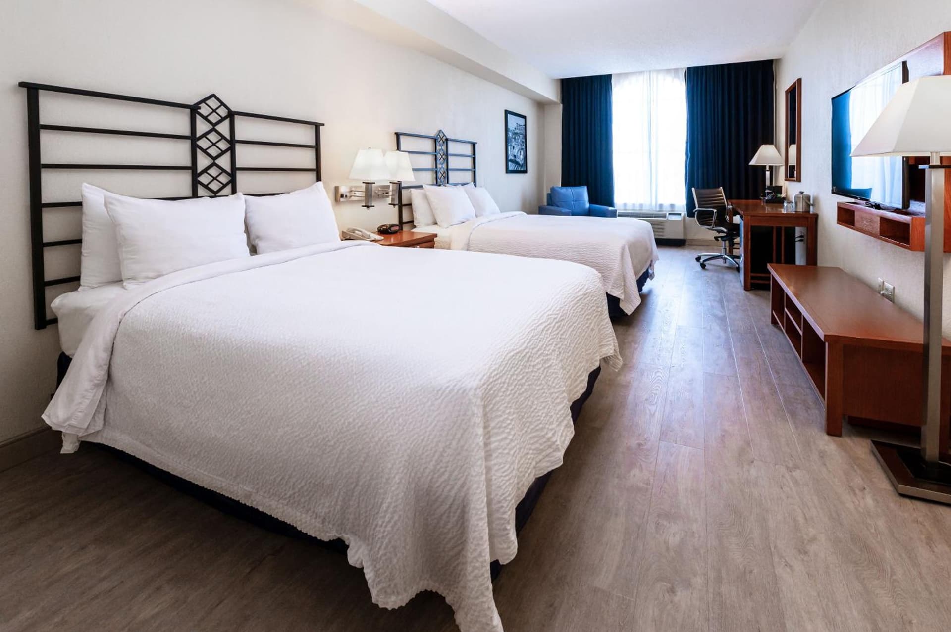 SEVEN Sebring Raceway Hotel interior in Sebring, FL — gallery photo 2