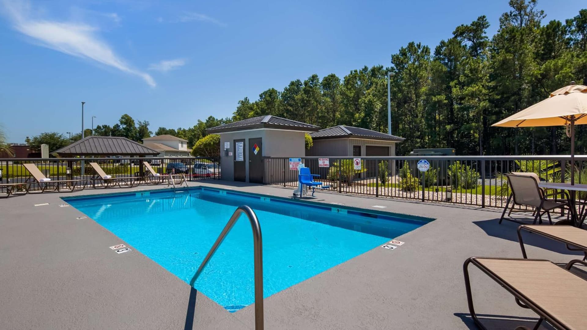 Best Western Shallotte / Ocean Isle Beach Hotel gallery photo in Shallotte, NC — image 8