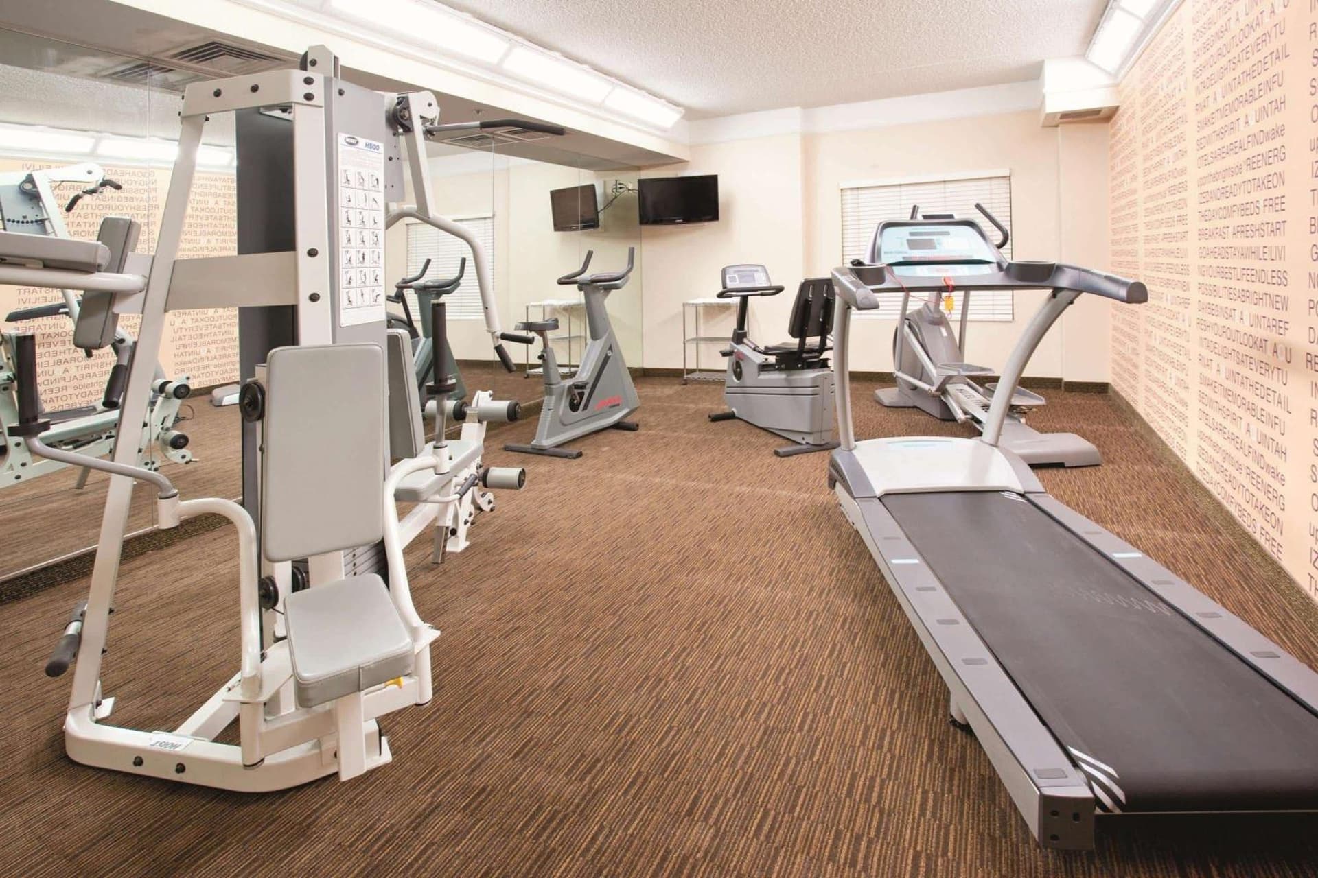 La Quinta Inn & Suites by Wyndham Colorado Springs South AP gallery photo in Colorado Springs, CO — image 60